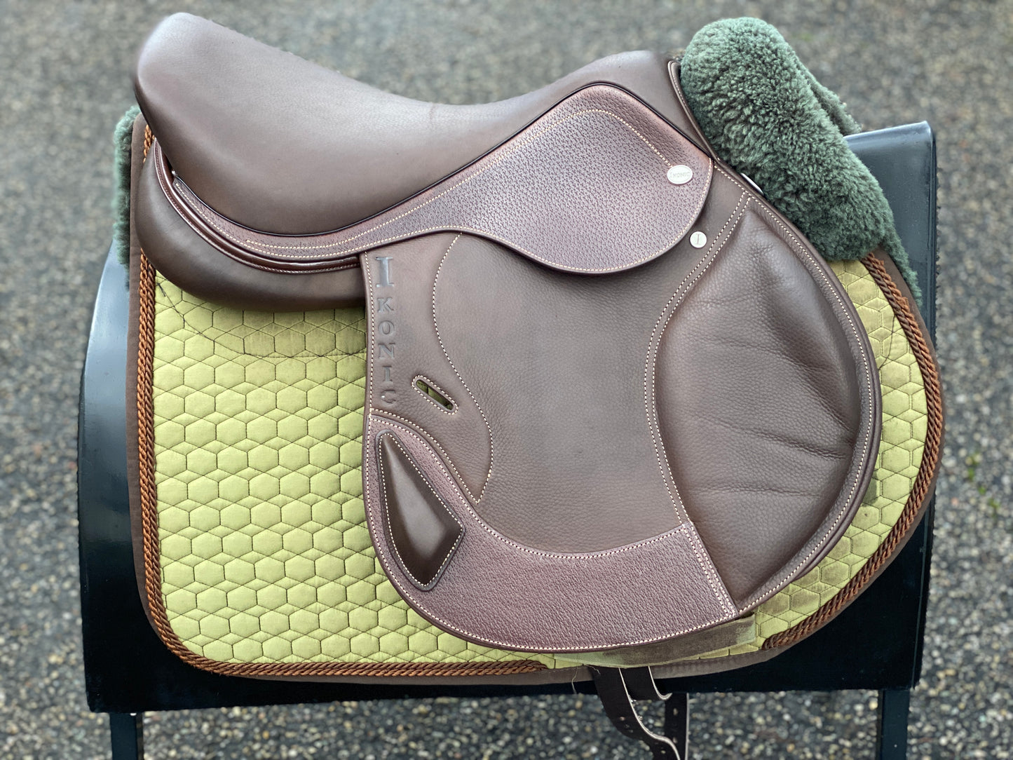 Ikonic Cross Pro Evolution Eventingsattel Monoblatt