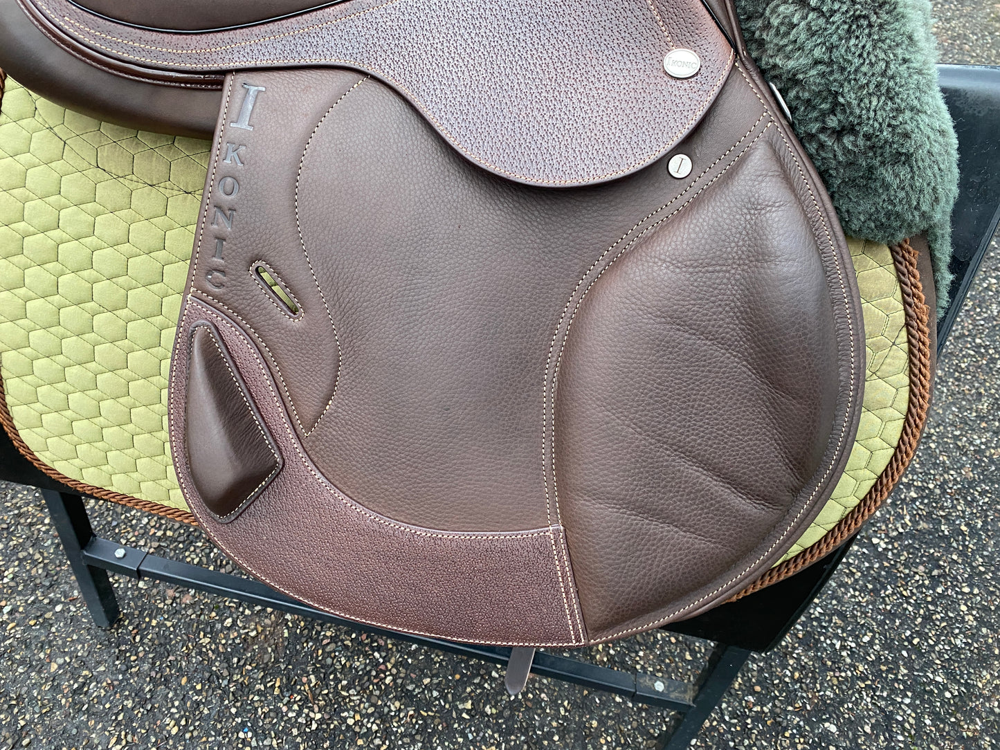 Ikonic Cross Pro Evolution Eventingsattel Monoblatt