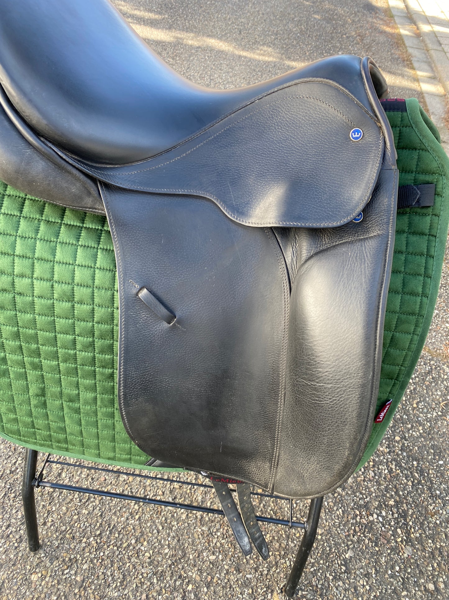 Queen Dressage Dressursattel 17,5 Zoll