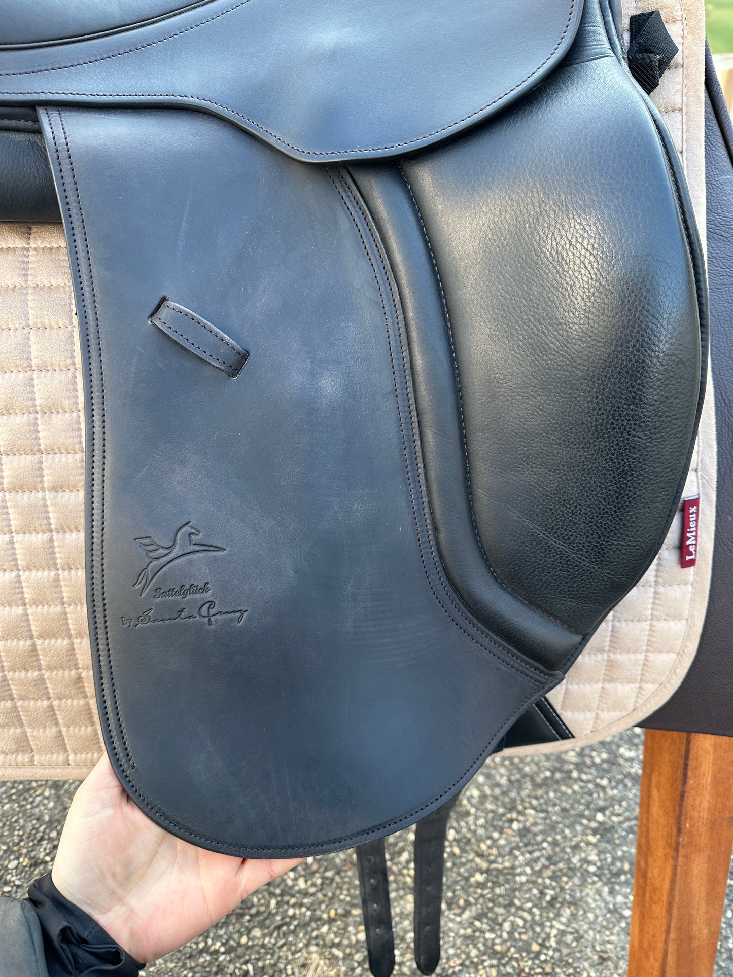 Sattelglück Dressursattel Penelope 17,5 Zoll neuwertig