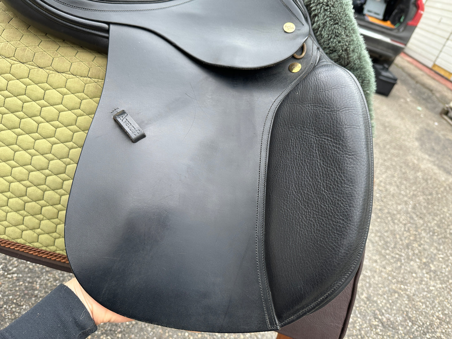 Harry Dabbs Springsattel schwarz 18 Zoll Klettpauschen
