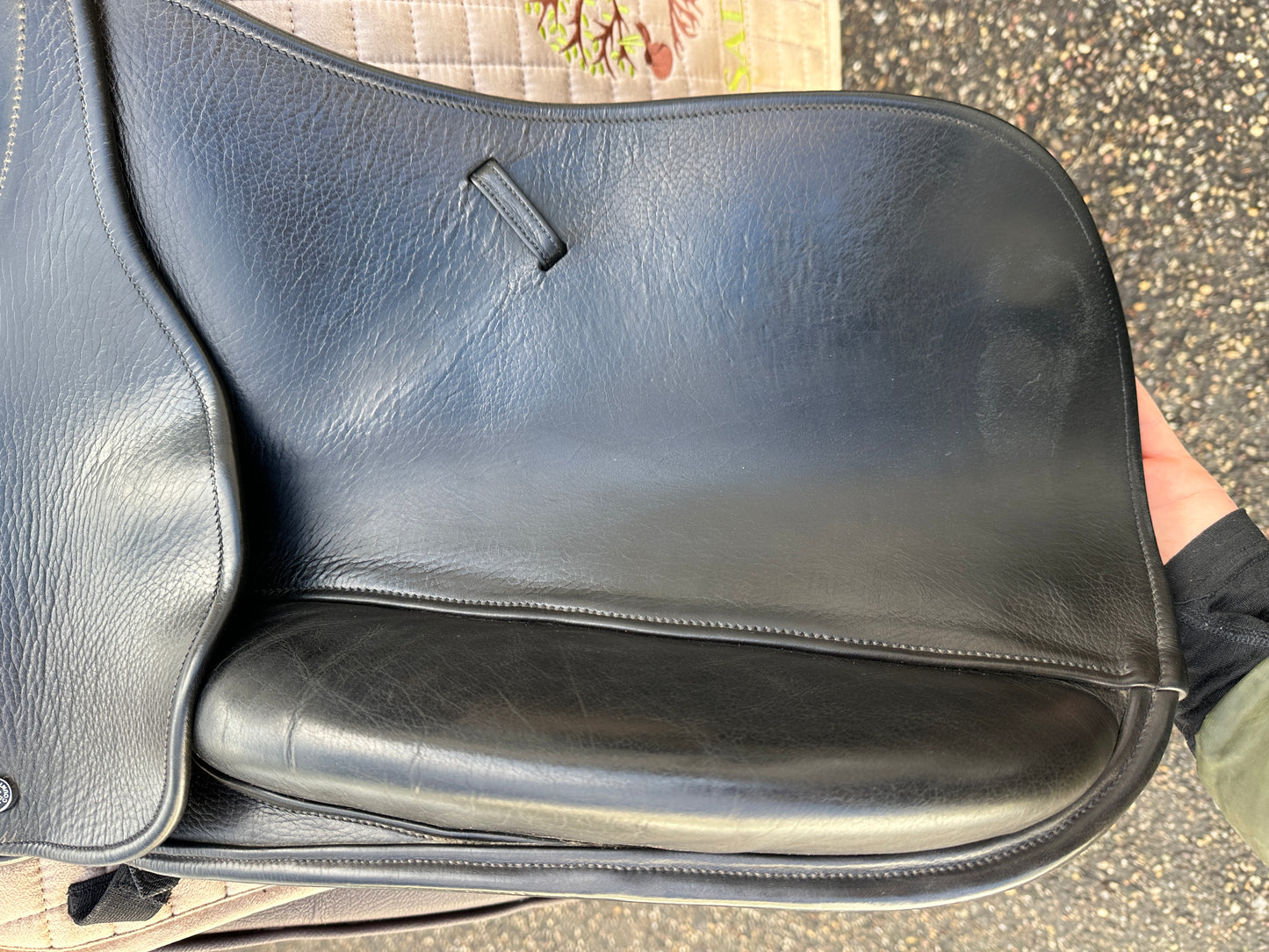County Perfection Dressage Saddle 17 inch W