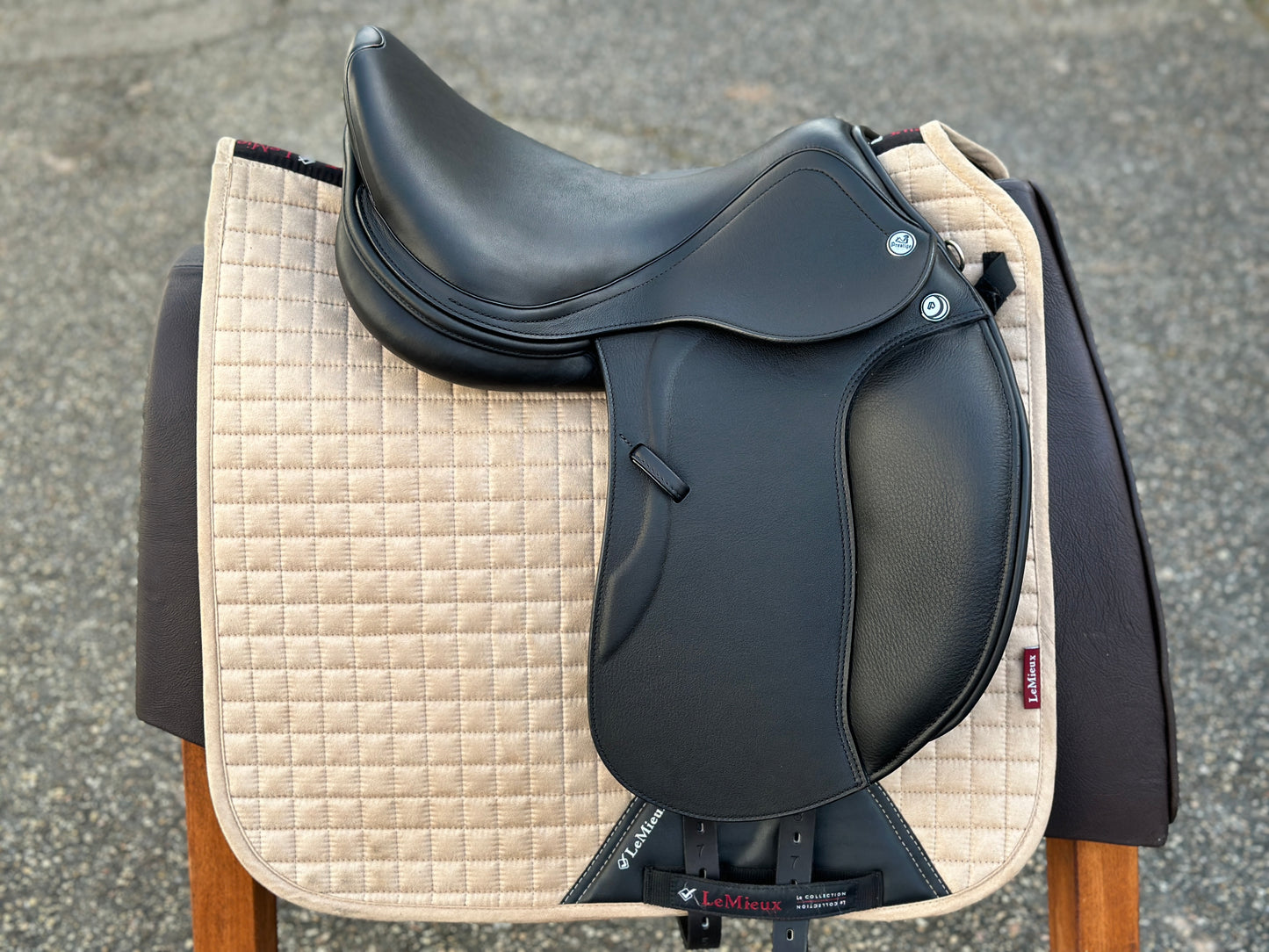 Prestige Inspire Dressursattel Ponysattel NEU 15 & 16 Zoll