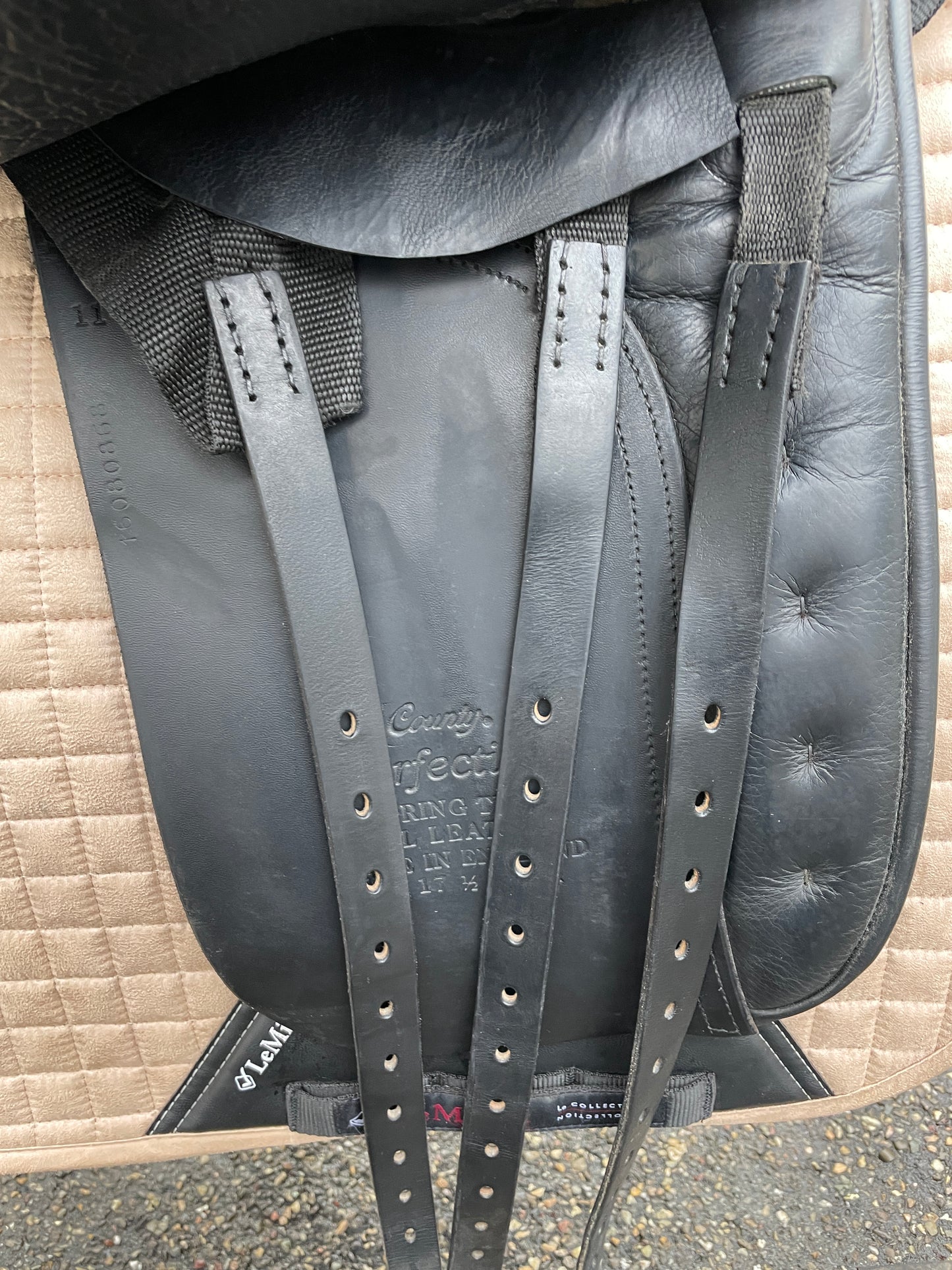 County Perfection Dressage Saddle 17.5 inch N SR