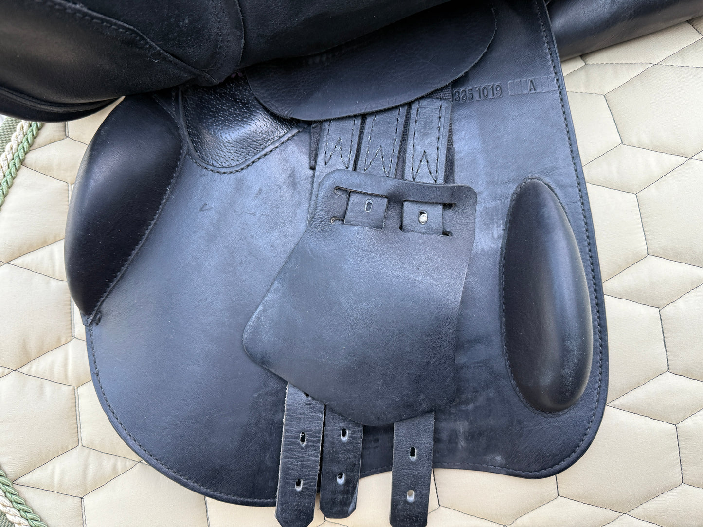 #233 Prestige Synchrony CPS Springsattel 17 Zoll 32 +A