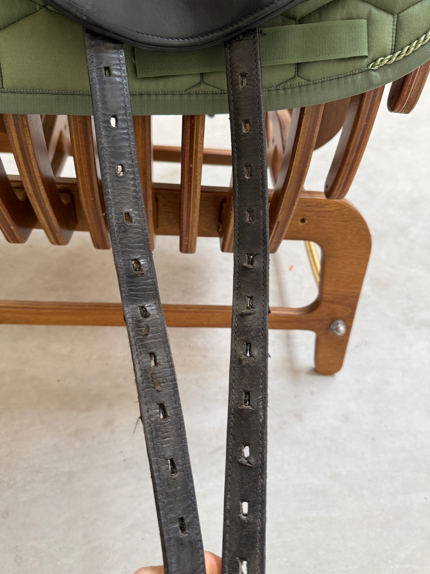 WOW Springsattel Eventingsattel 17,5 Zoll Monoblatt Luftkissen