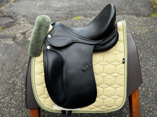 #118 Erreplus D-Classic dressage saddle 17 inches from 2024