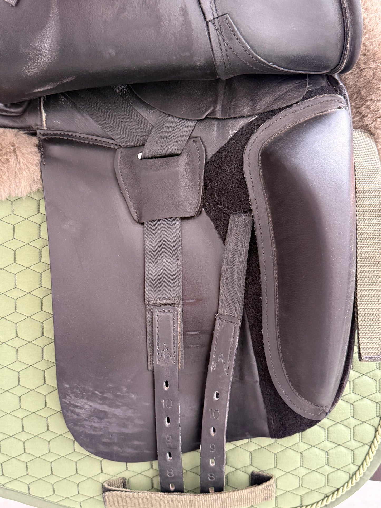 Prestige Modena Dressursattel 17 Zoll 33 mit Klettpauschen