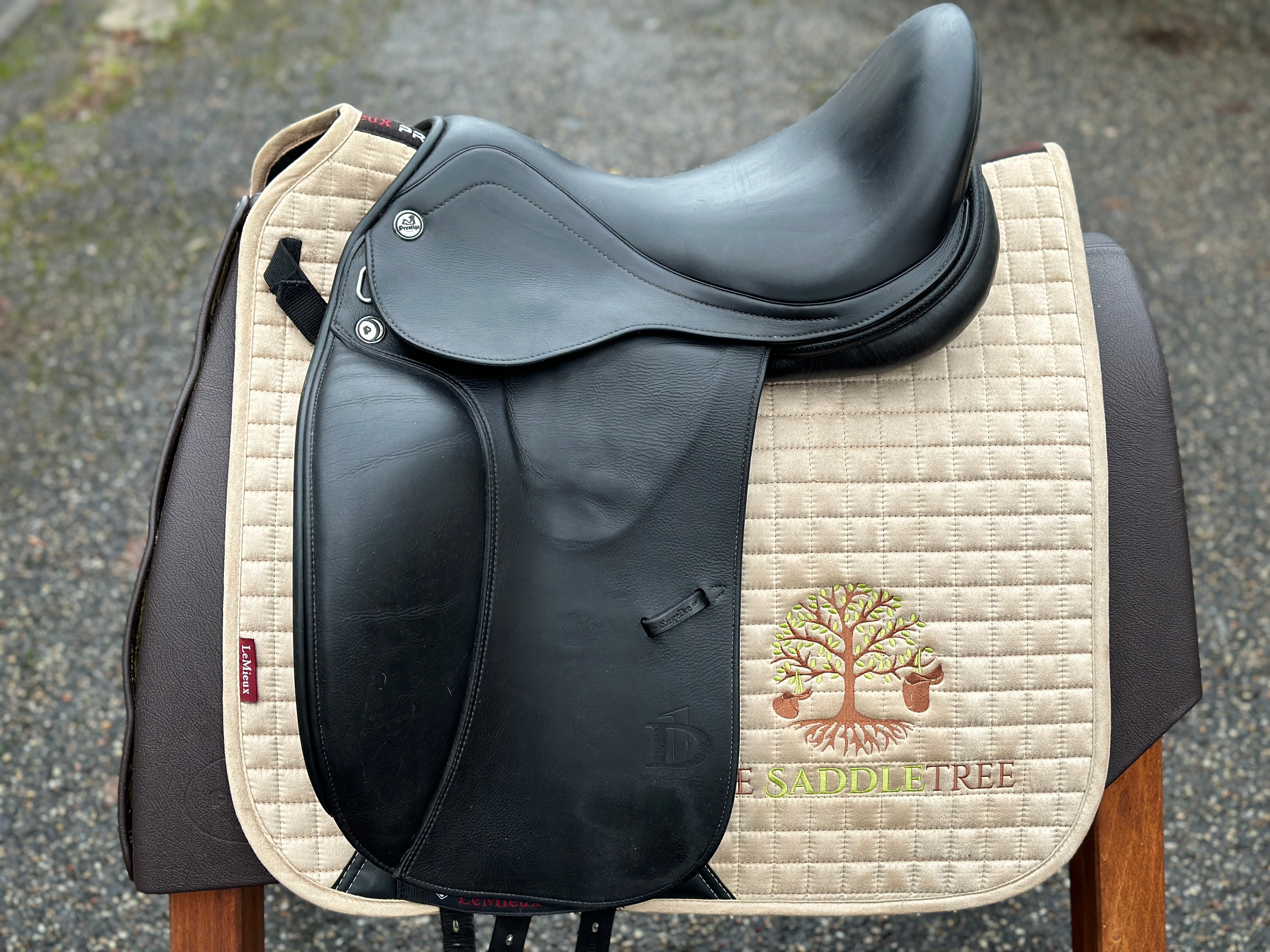 ~~~ KENTAUR outlets Young Dressage Dressursattel ~ 16" ~ Ponysattel ~~~