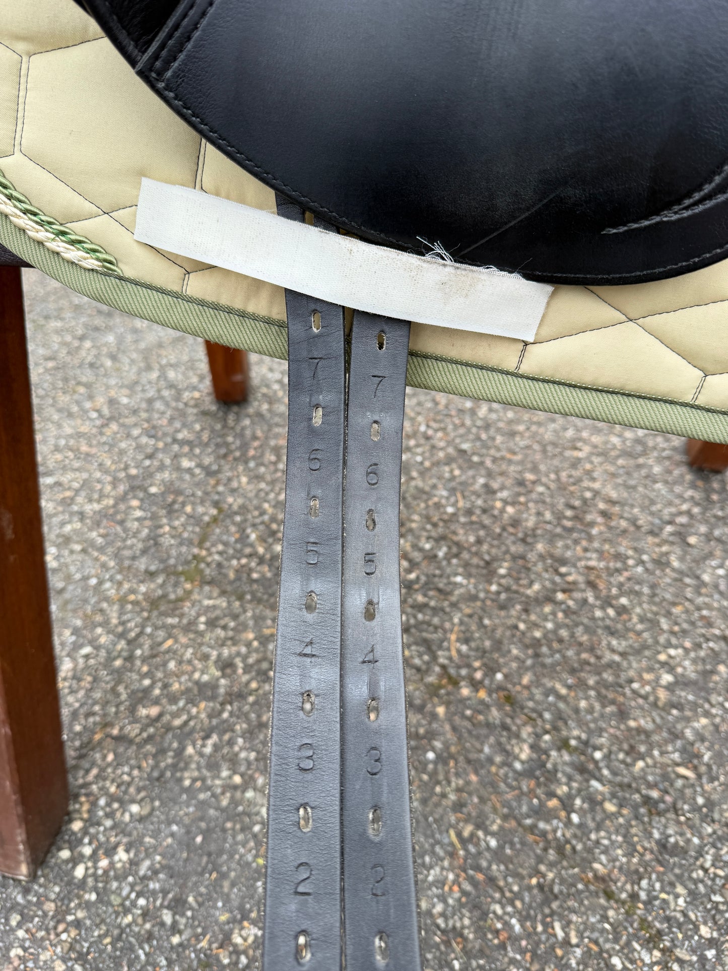 #209 Prestige Bergamo Dressursattel 18 Zoll 32 +2 Kissen doubliert