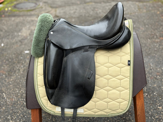 #197 Custom Dressursattel Icon Flight 18 Zoll