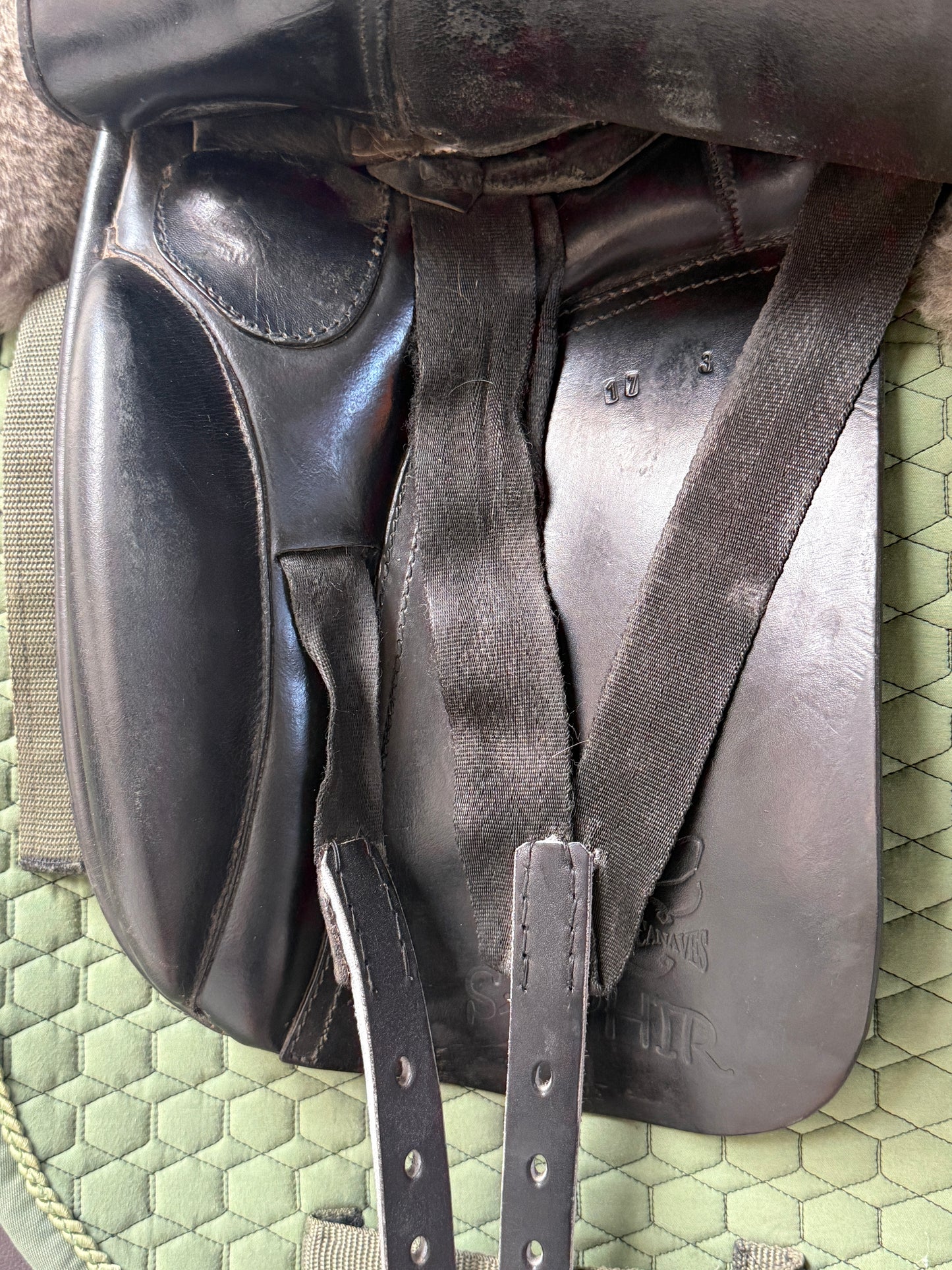 Jorge Canaves Saphir Dressursattel 17 Zoll kurz - auch für Ponys