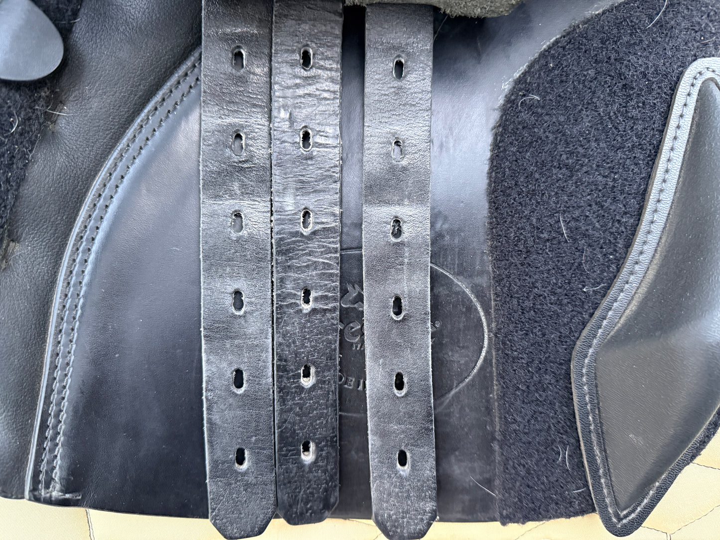 #230 Prestige Venezia Springsattel VSS Sattel 17 Zoll 33