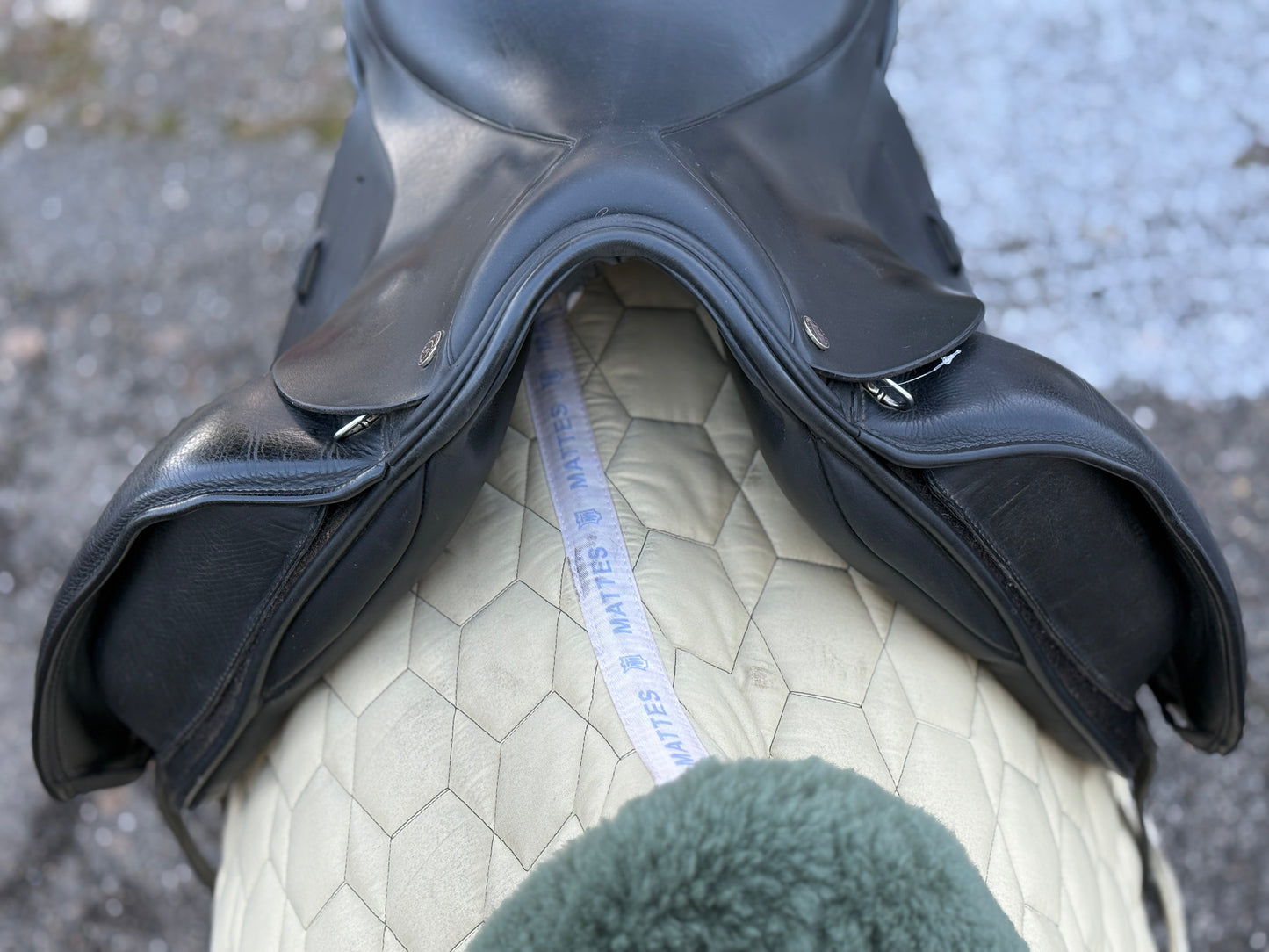 #K182 Dresch XT Flat Dressursattel Klettpausche 17,5 Zoll neuwertig