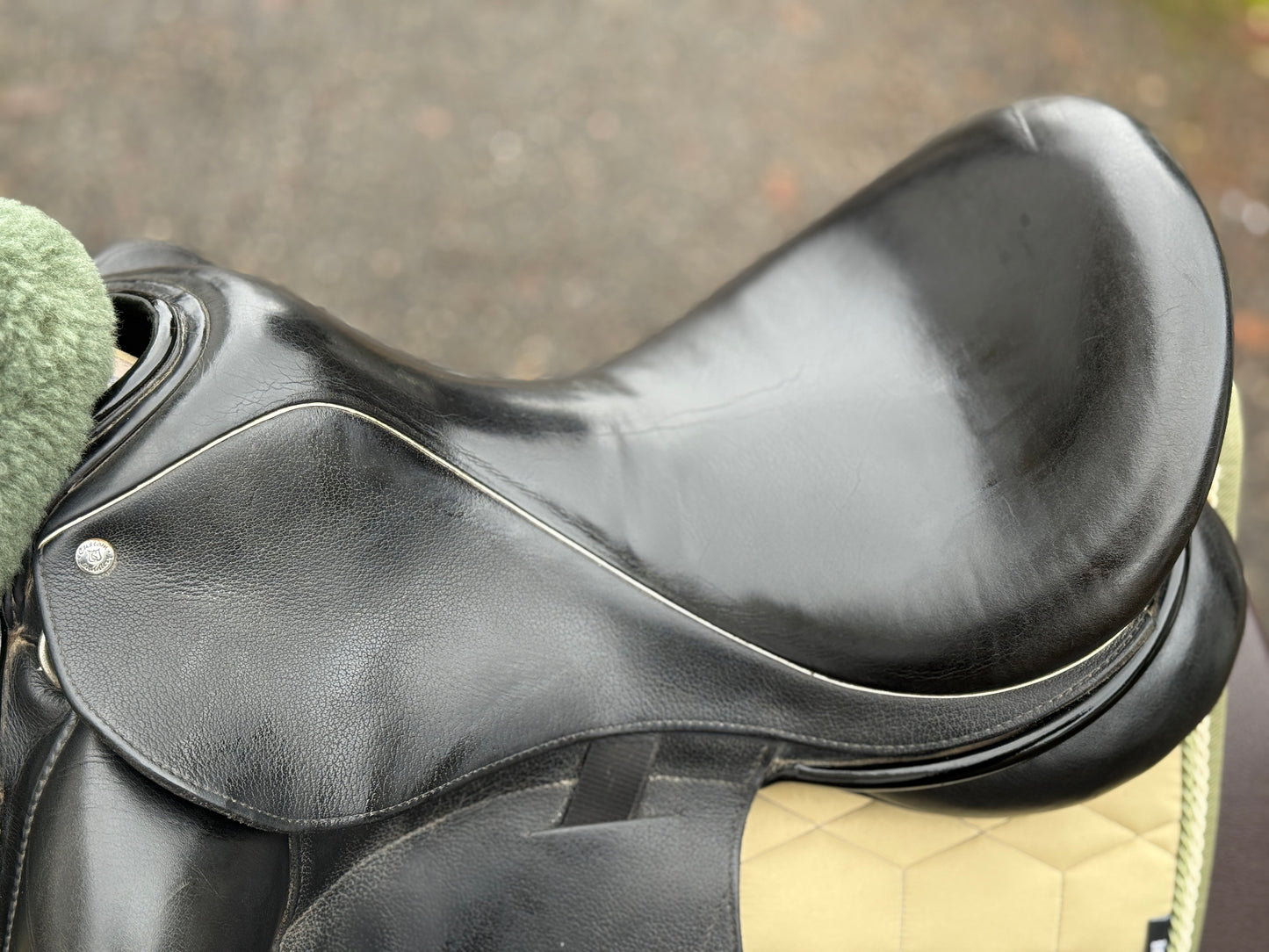 #197 Custom Dressursattel Icon Flight 18 Zoll