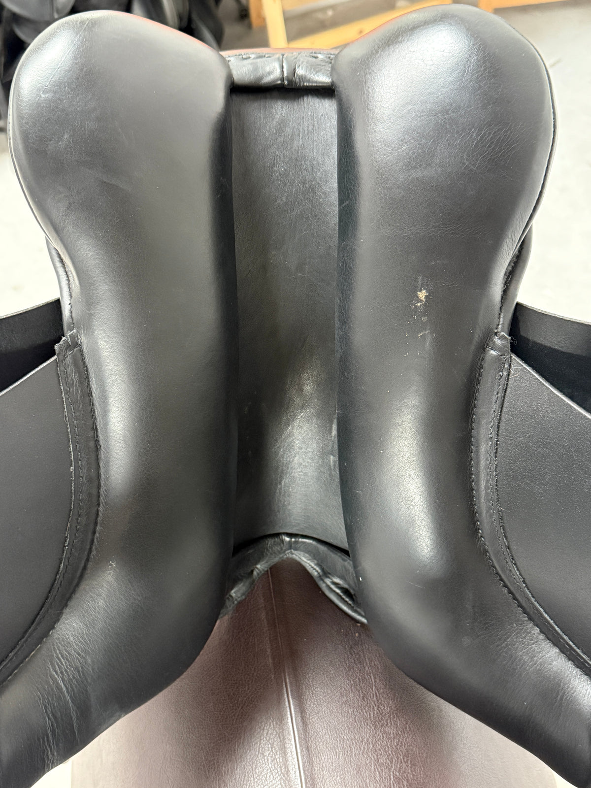 Euroriding Diamant Dressursattel Soft Seat 17 Zoll Fit 4 neuwertig