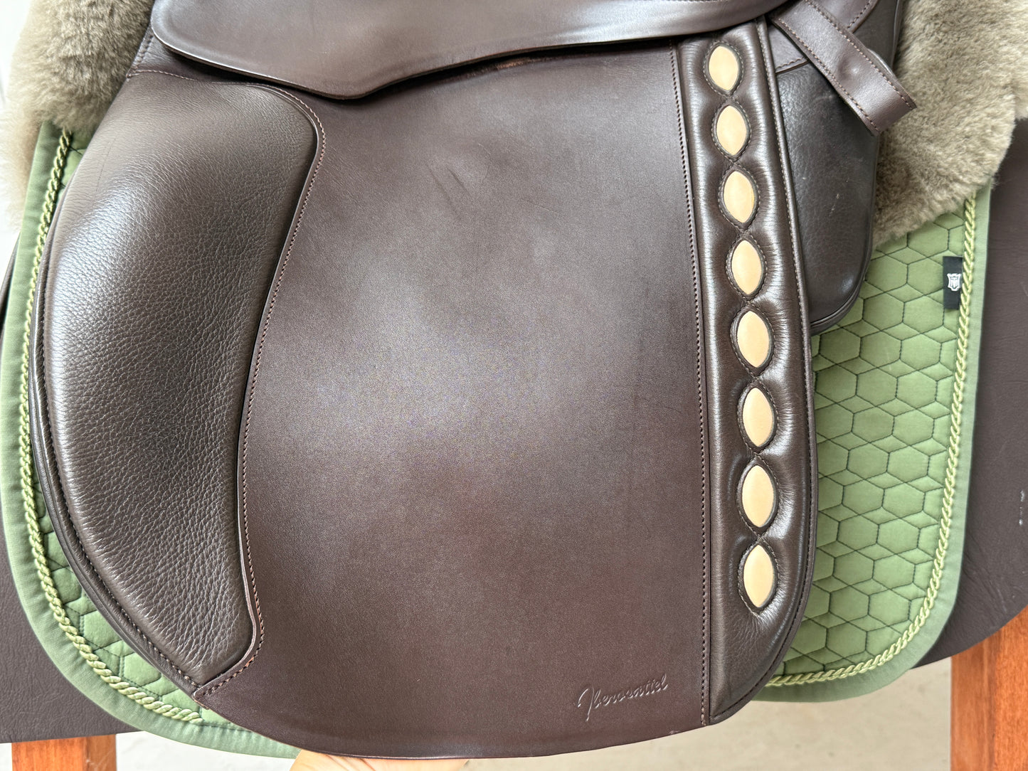 Iberosattel Sevilla Classic Barocksattel 17,5 Zoll braun aus 2022