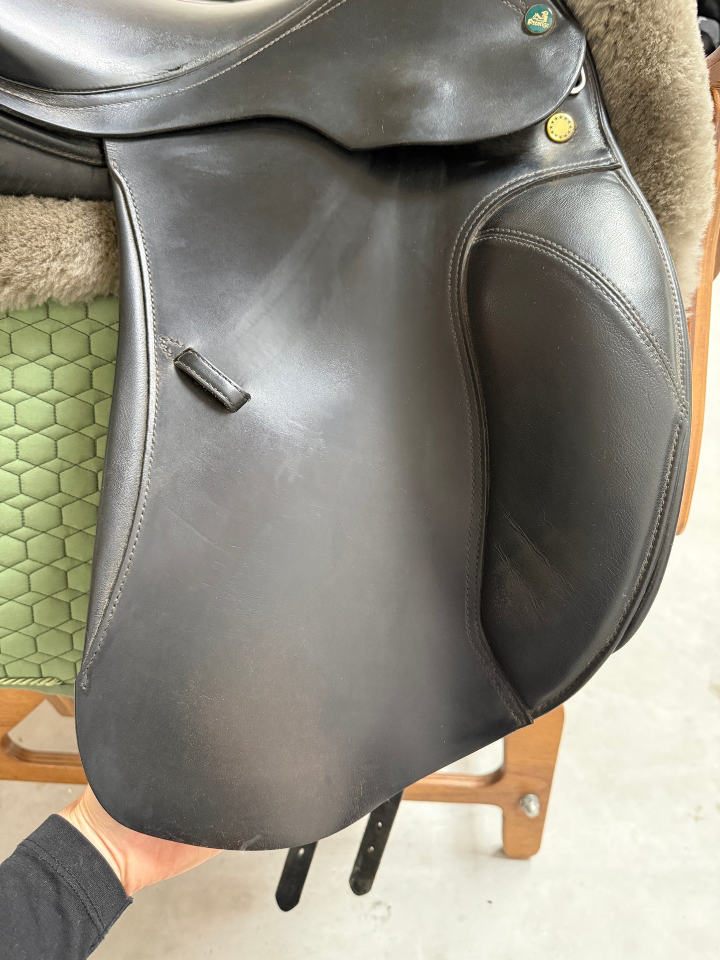Prestige Milano Dressursattel 17 Zoll 33 +2 Kissen
