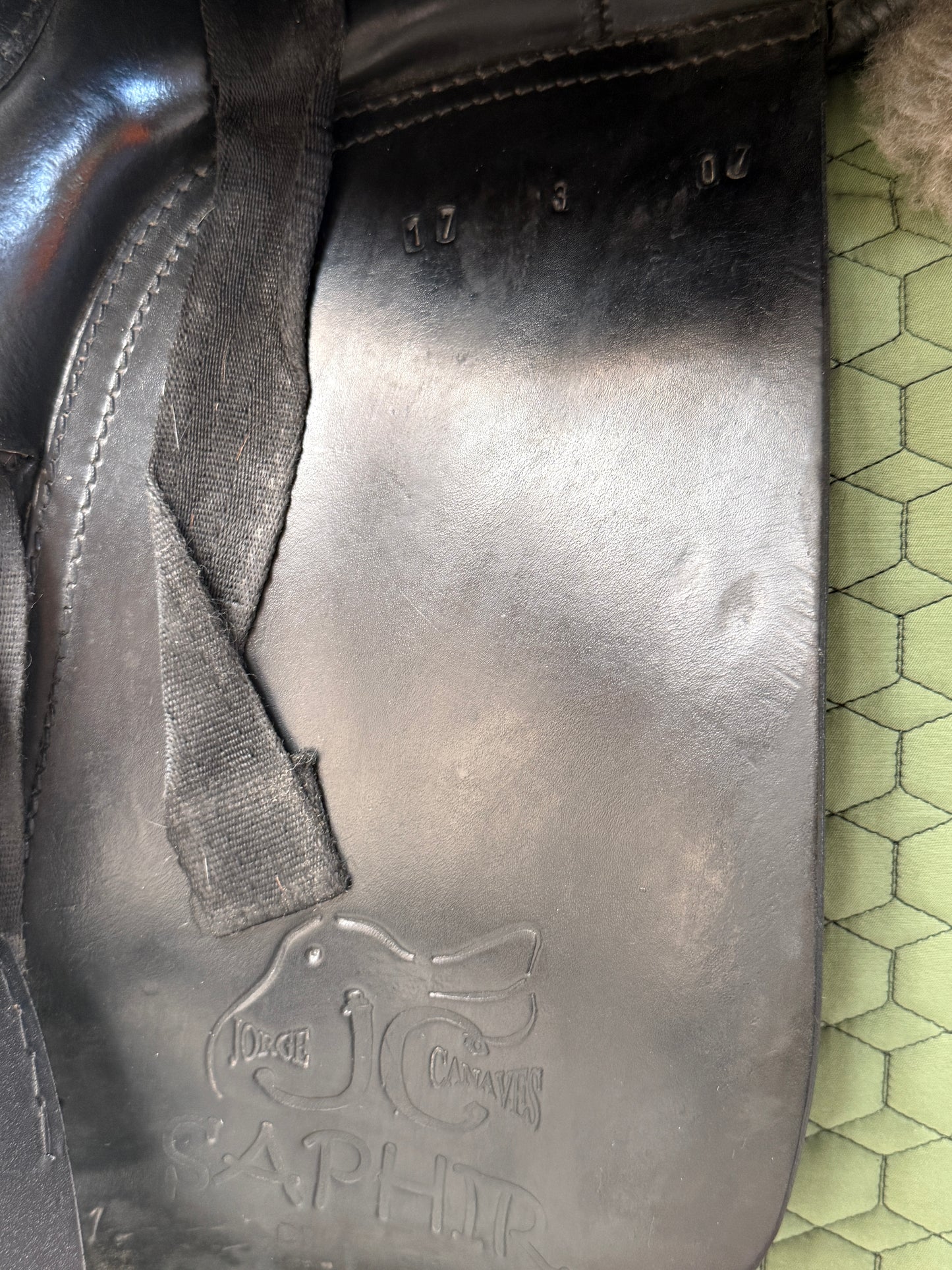 Jorge Canaves Saphir Dressursattel 17 Zoll kurz - auch für Ponys