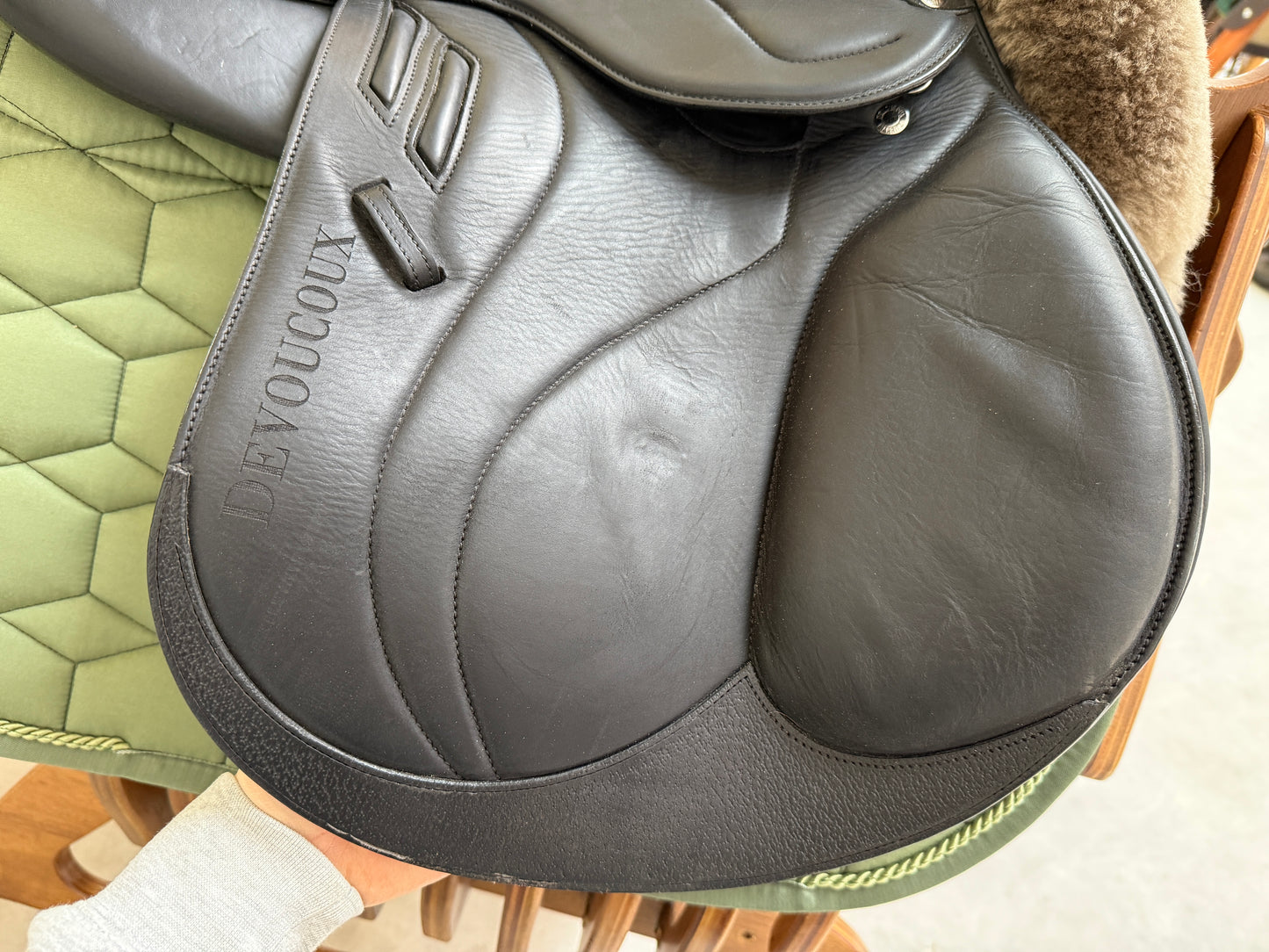 Devoucoux Biarritz LAB Springsattel 18 Zoll schwarz