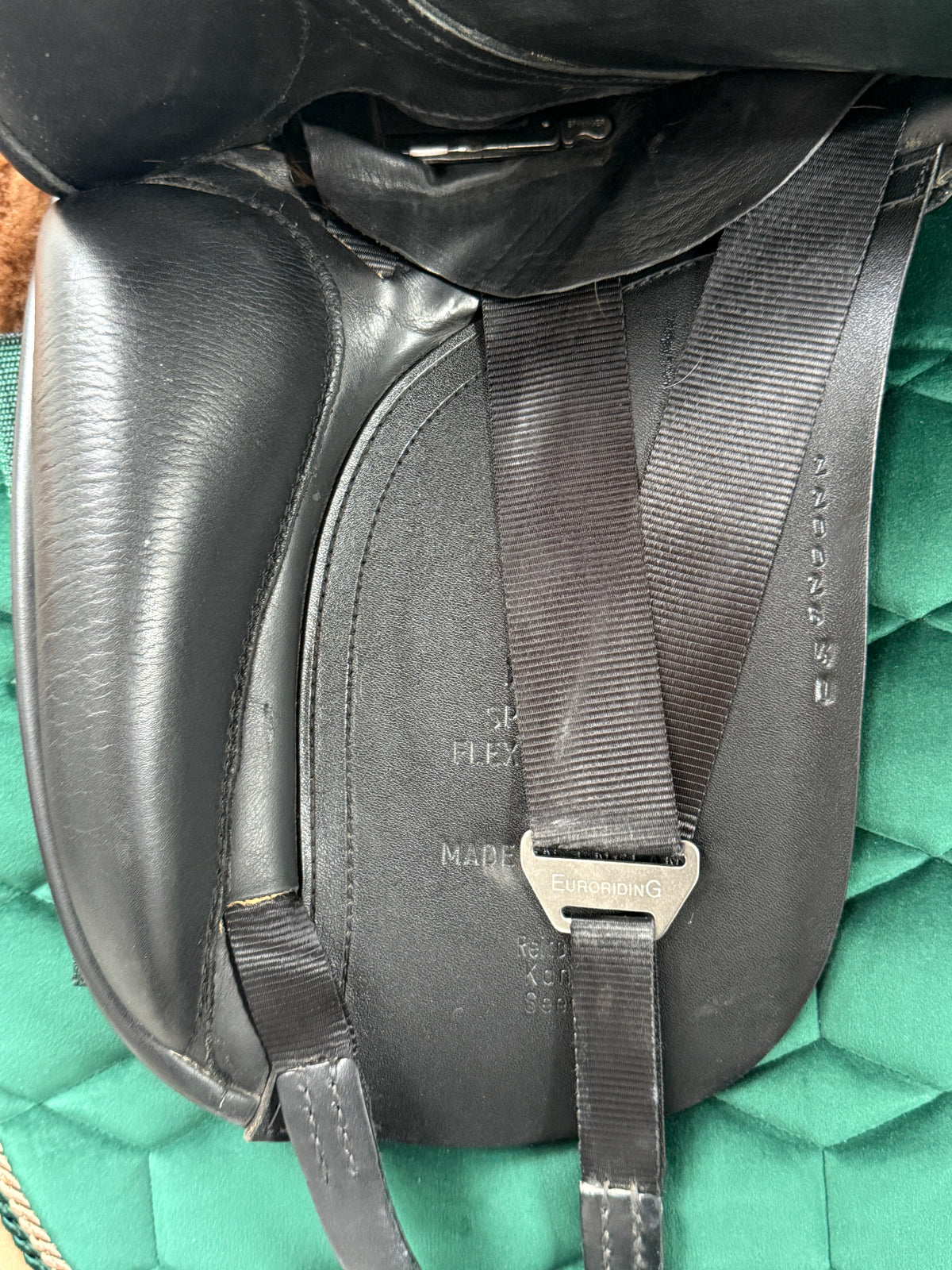 Euroriding Diamant Dressursattel Soft Seat 17 Zoll Fit 4 neuwertig