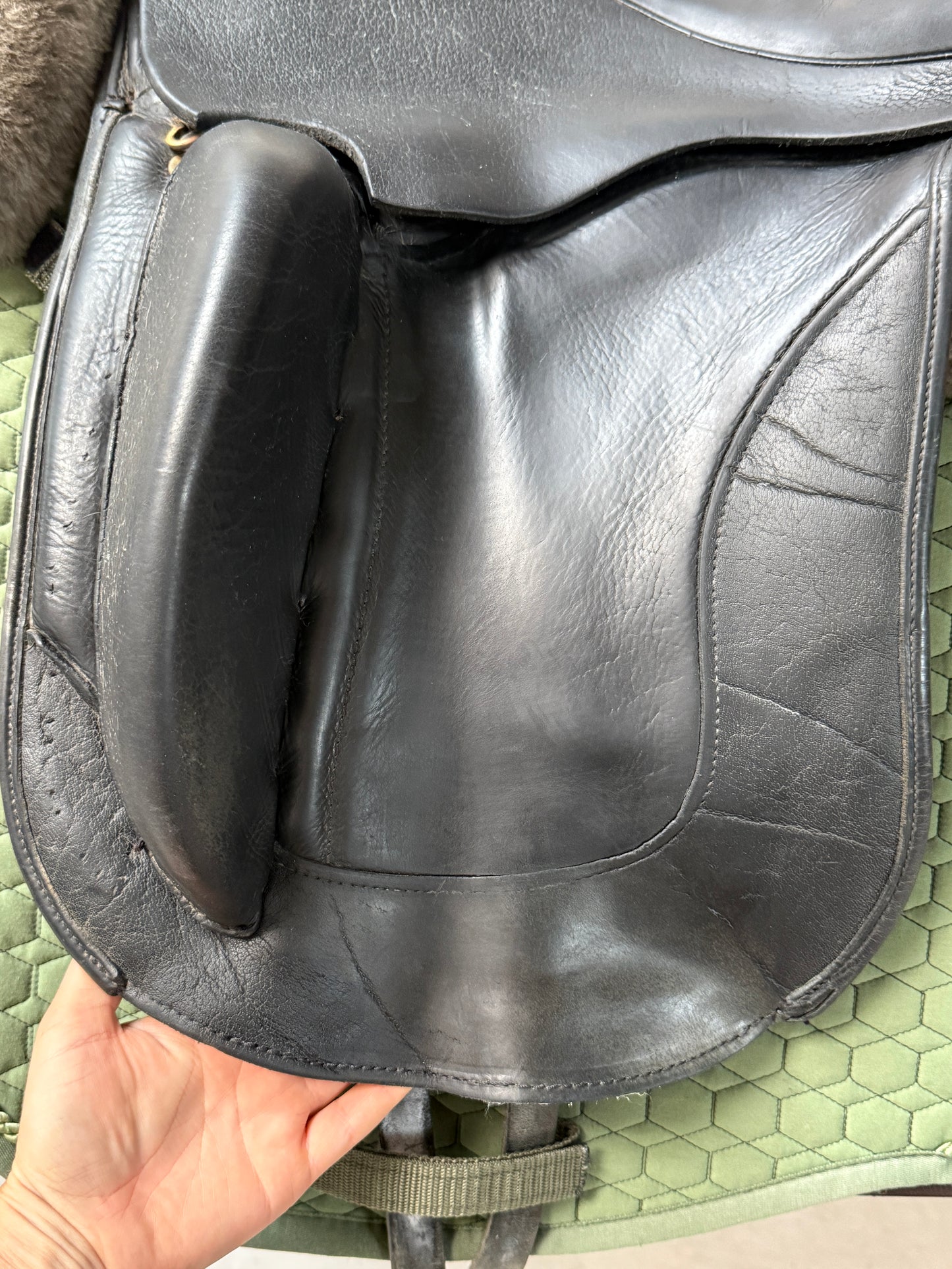 Dresch Dressursattel 17 Zoll Monoblatt - auch für Ponys