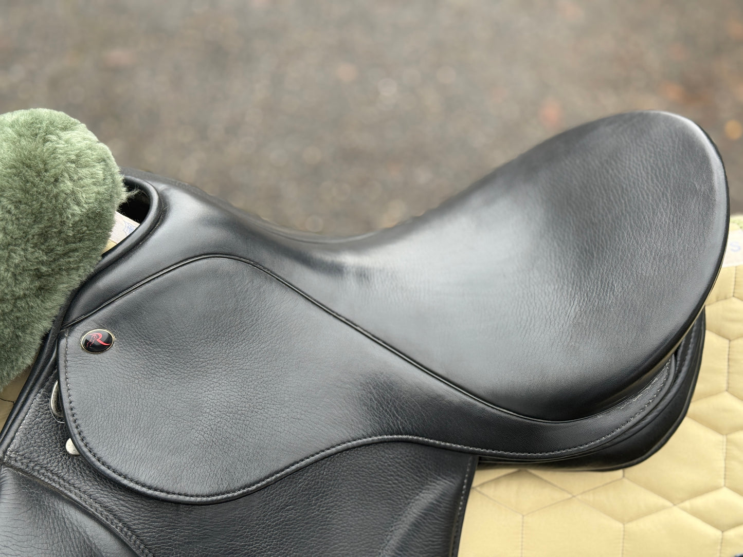 #232 Sommer Remos Pulse VS-Sattel 17,5 Zoll aus 2022