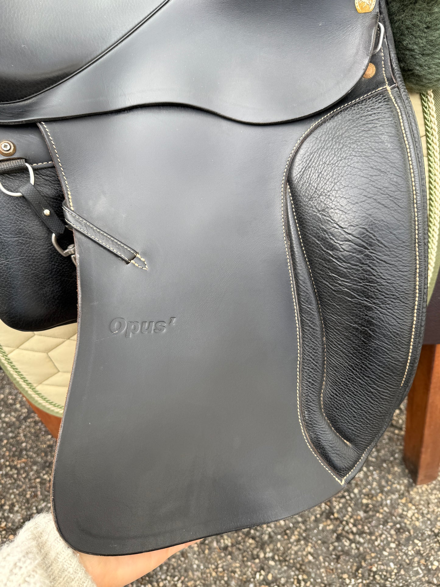 #215 Sommer Opus I Dressursattel mit Equitation Kissen 17,5 Zoll