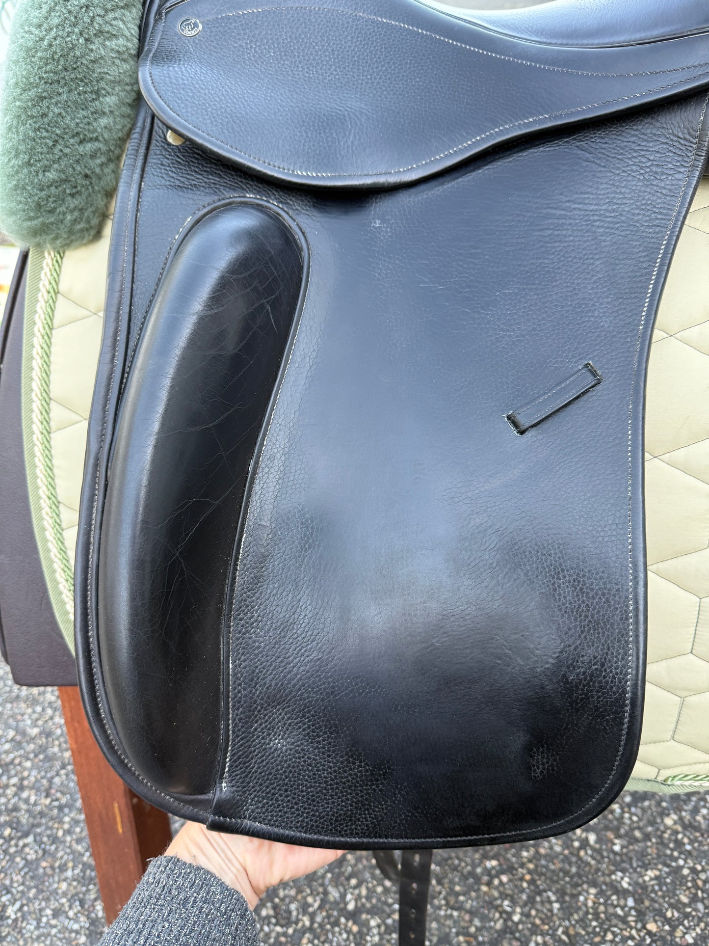 #224 County Perfection Dressursattel 17 Zoll MW