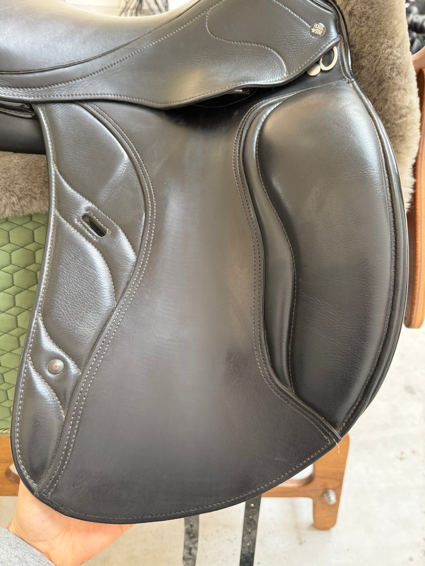 Horse Star Champion Dressursattel 18 Zoll aus 2022 - langes Blatt