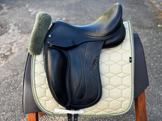 #104 Selleria Equipe Oracle Special Dressursattel 17,5 Zoll aus 2022