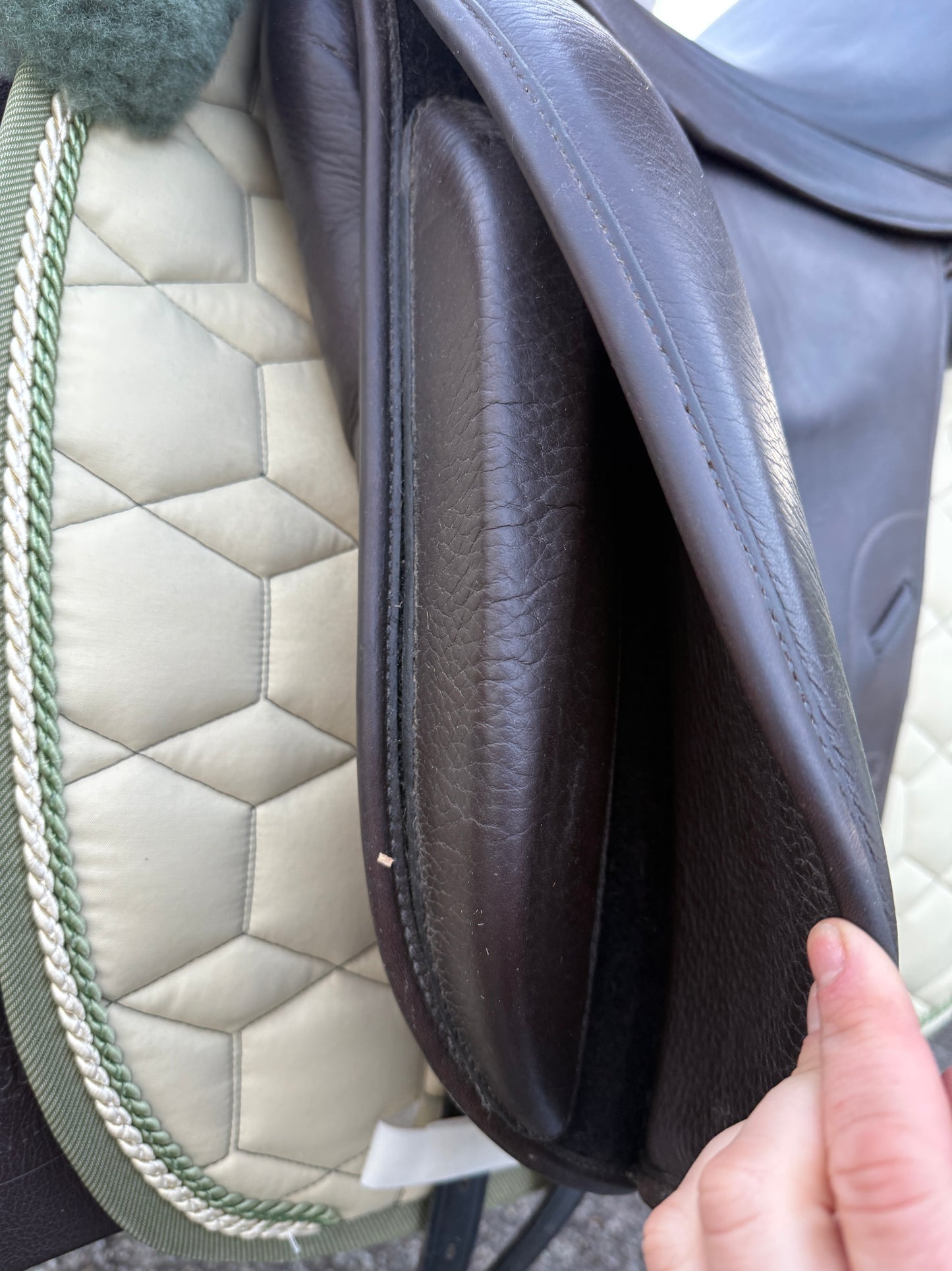 #K184 Hennig MFT Monoblatt Dressursattel 17,5 Zoll aus 2022 braun