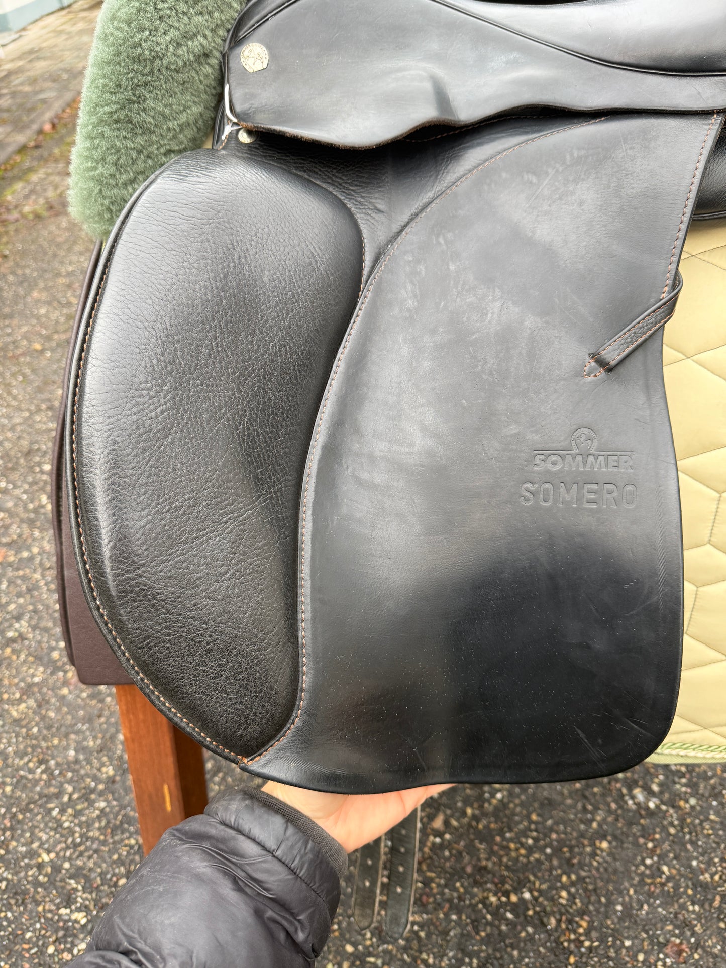 #245 Sommer Somero Dressursattel 17 Zoll H7 Protection Compact Kissen