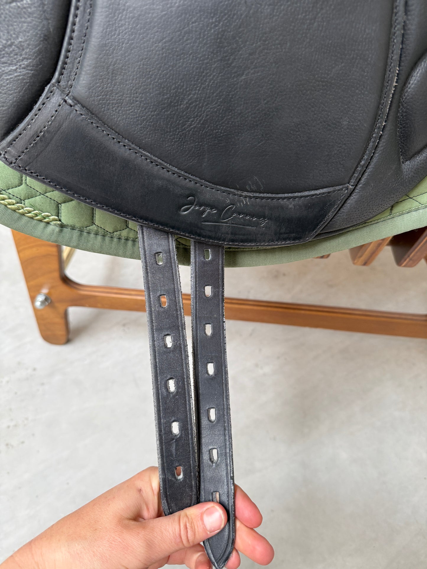 Jorge Canaves Pradera II Dressursattel 17,5 Zoll schwarz Barocksattel Working Equitation neuwertig