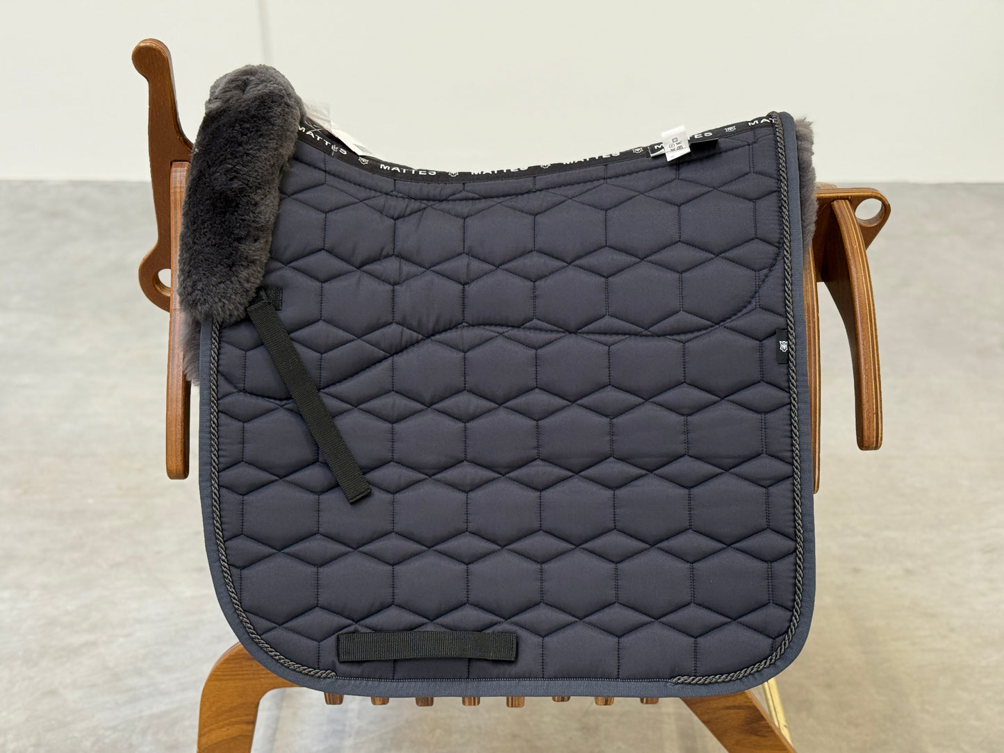 Matte lambskin saddle pad (2 colors)