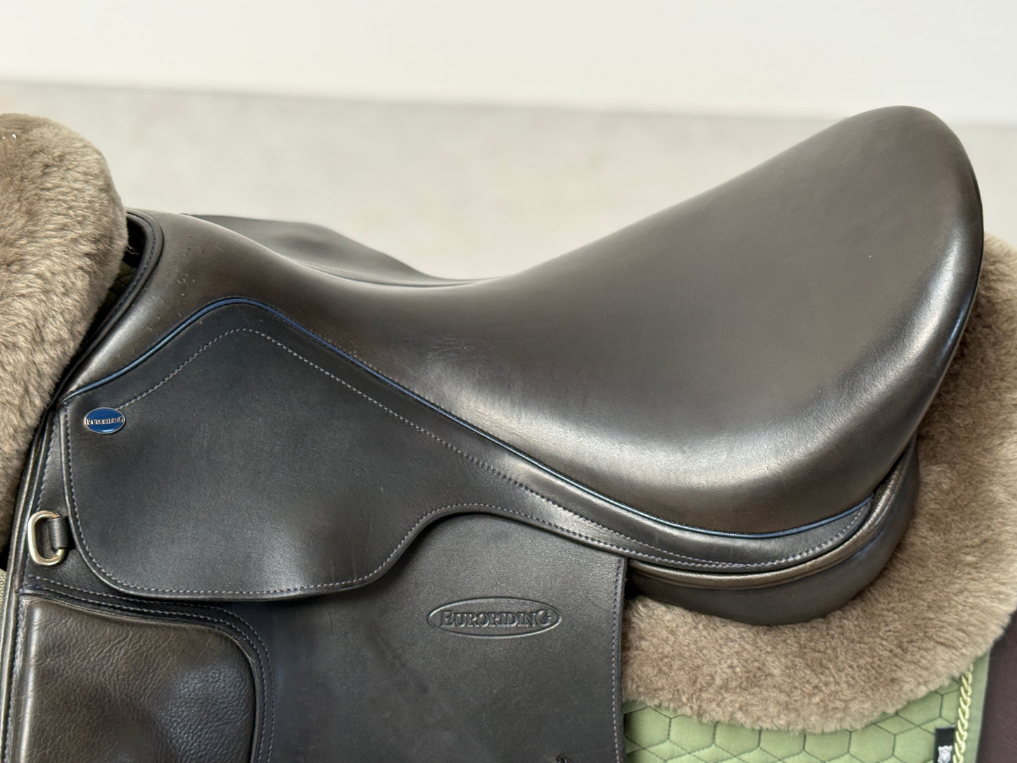 Euroriding Achat Dressursattel 18 Zoll 36