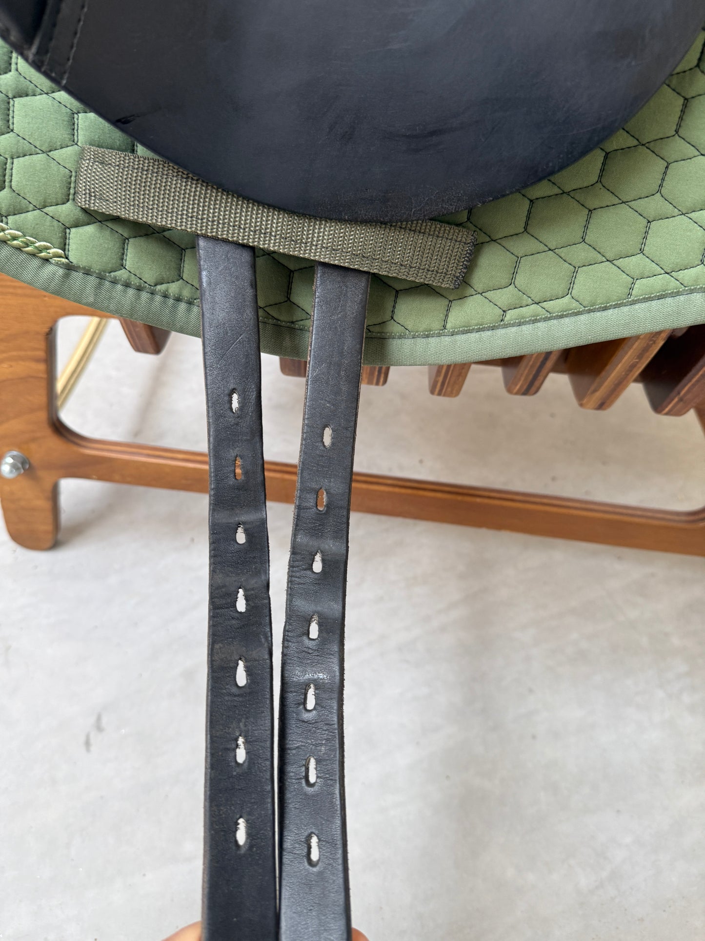 Ferdi Weischenberg Dressursattel Maßsattel von Passier 17,5 Zoll für breite & kurze Pferde