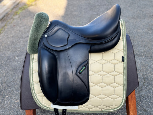 #K43 Amerigo Classic Dressage Pinerolo Dressursattel 18 Zoll M aus 2022