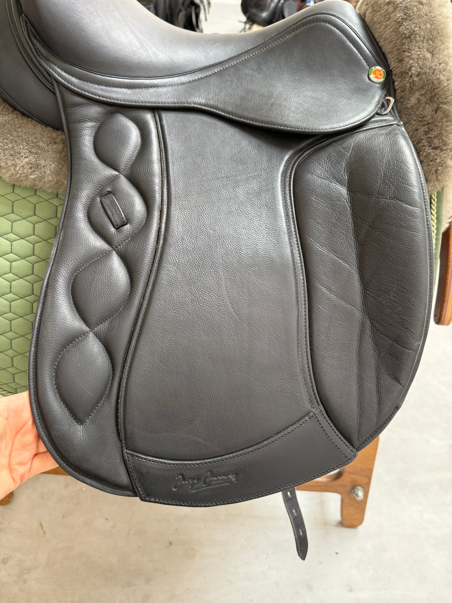 Jorge Canaves Pradera II Dressursattel 17,5 Zoll schwarz Barocksattel Working Equitation neuwertig