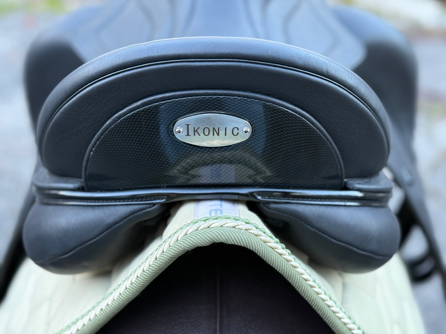 Silla de doma Ikonic Pro Evolution de una sola hoja