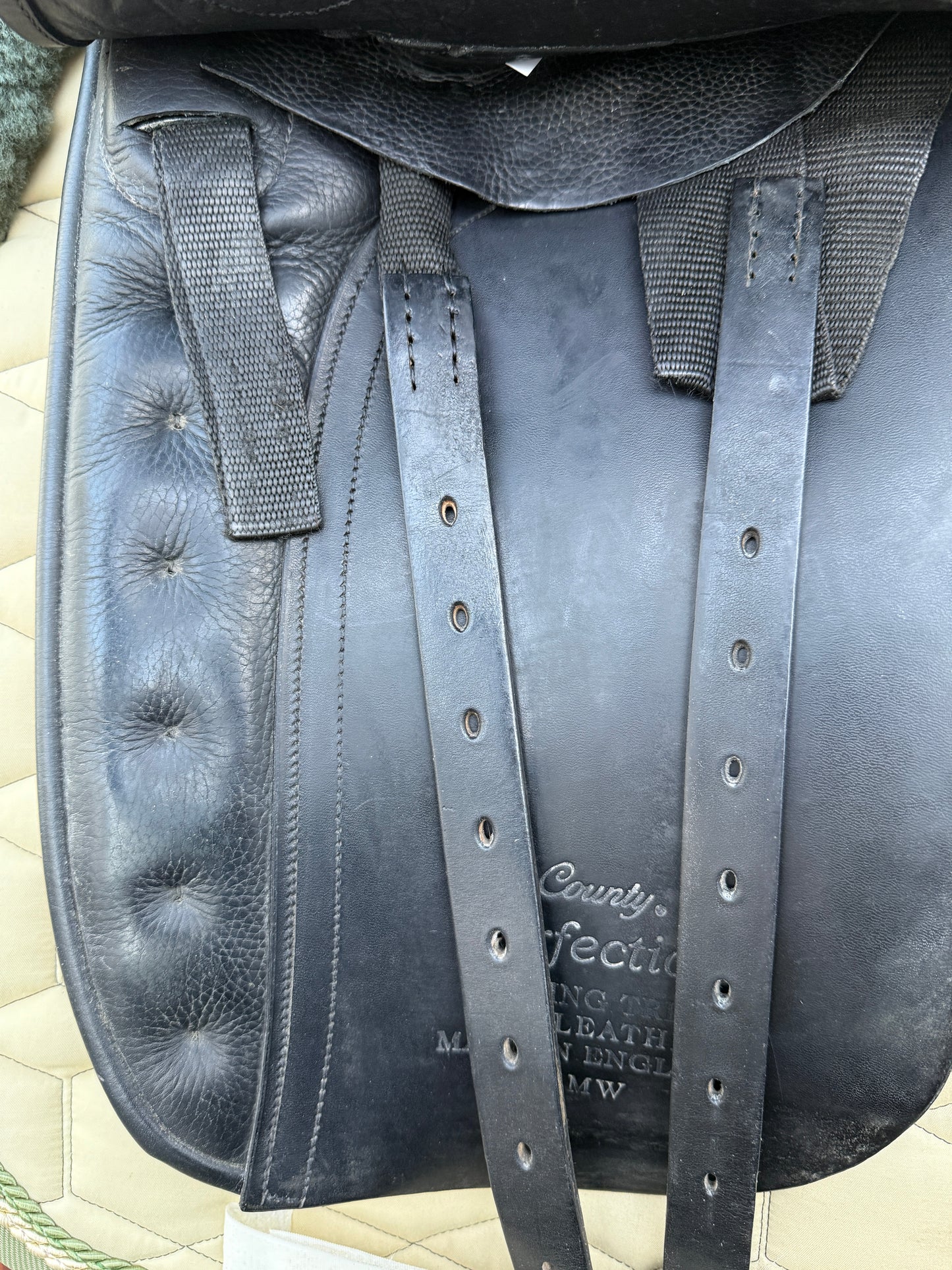 #224 County Perfection Dressursattel 17 Zoll MW