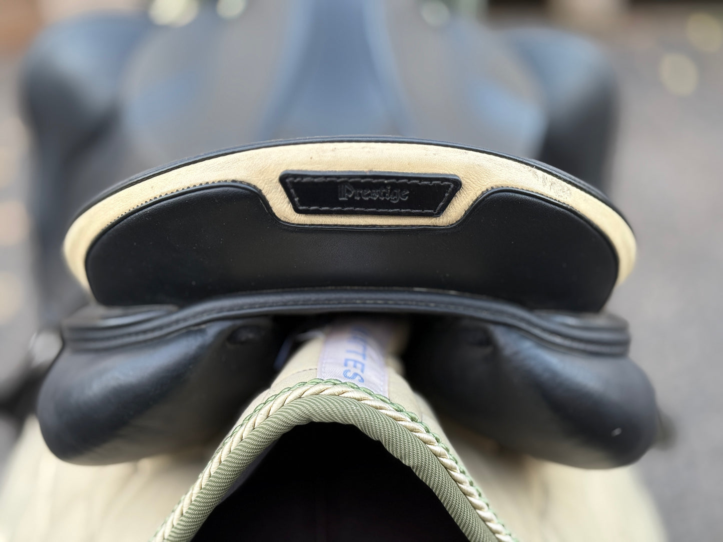 #230 Prestige Venezia Springsattel VSS Sattel 17 Zoll 33