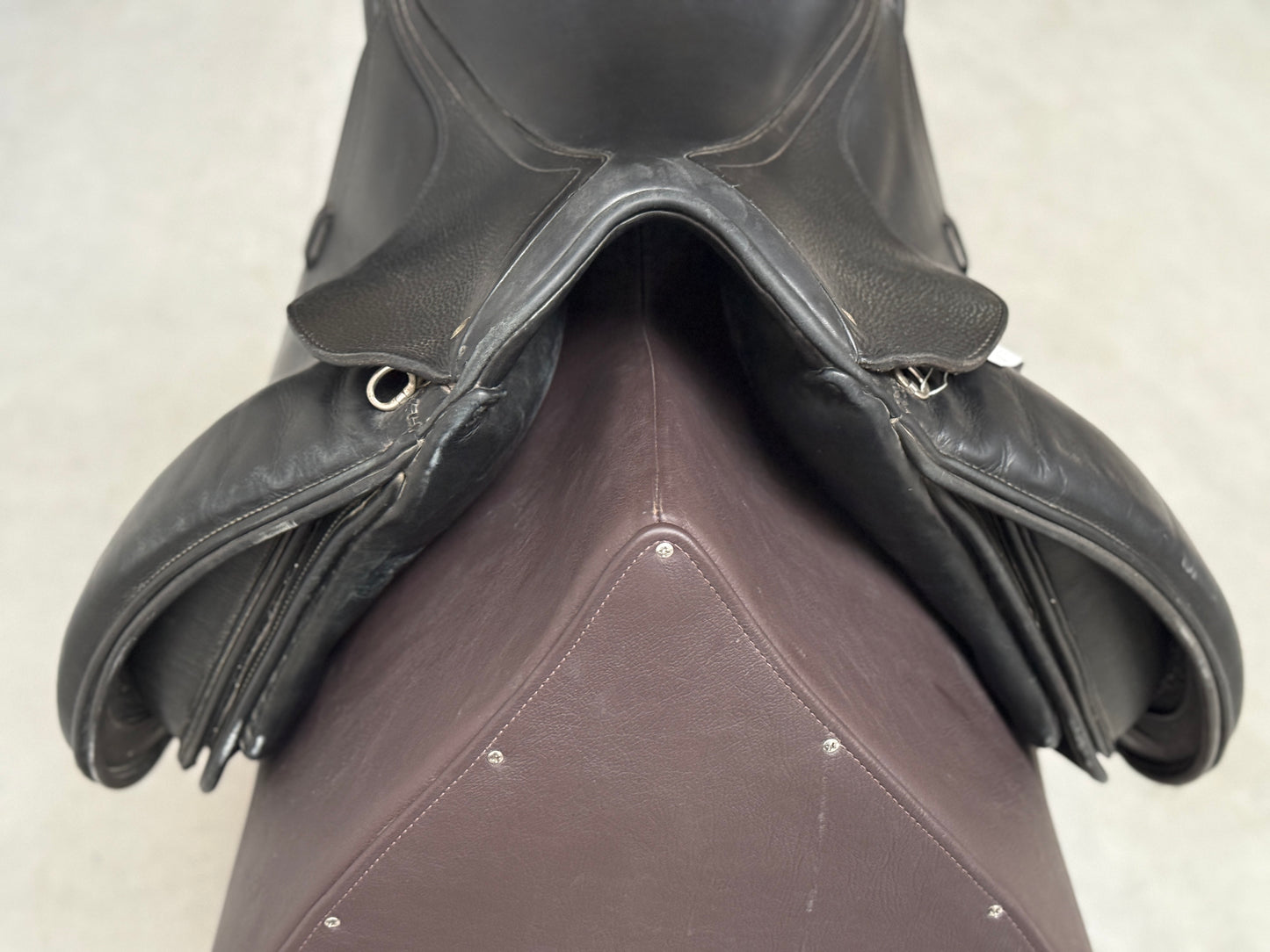 Schleese Pirat/König Pferd Dressursattel schwarz 17,5 Zoll