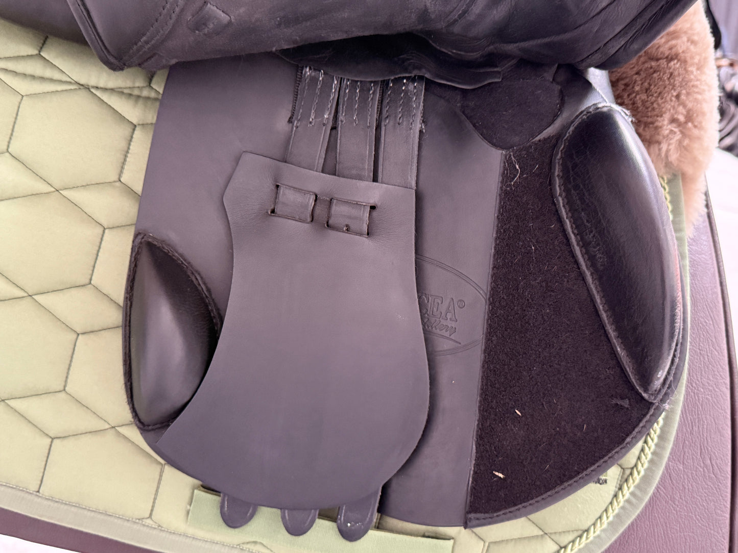 Velicea Kenda Springsattel 18 Zoll breite Kammer