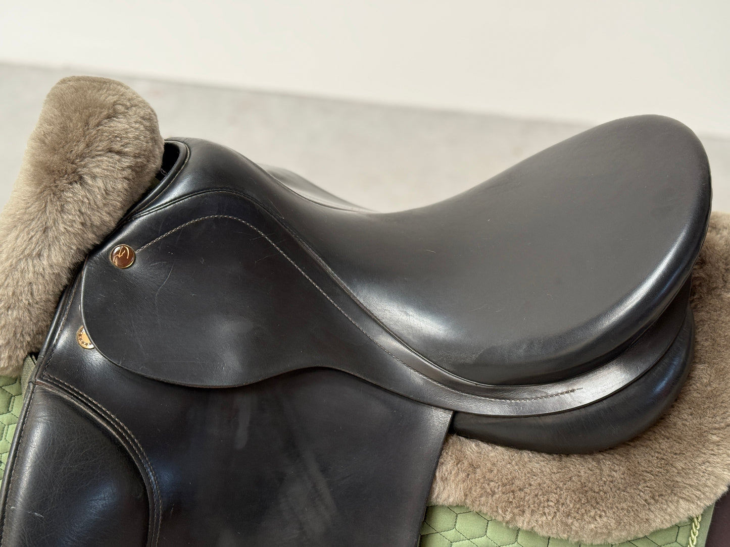 Prestige Hippos Dressage Dressursattel 17 Zoll 33