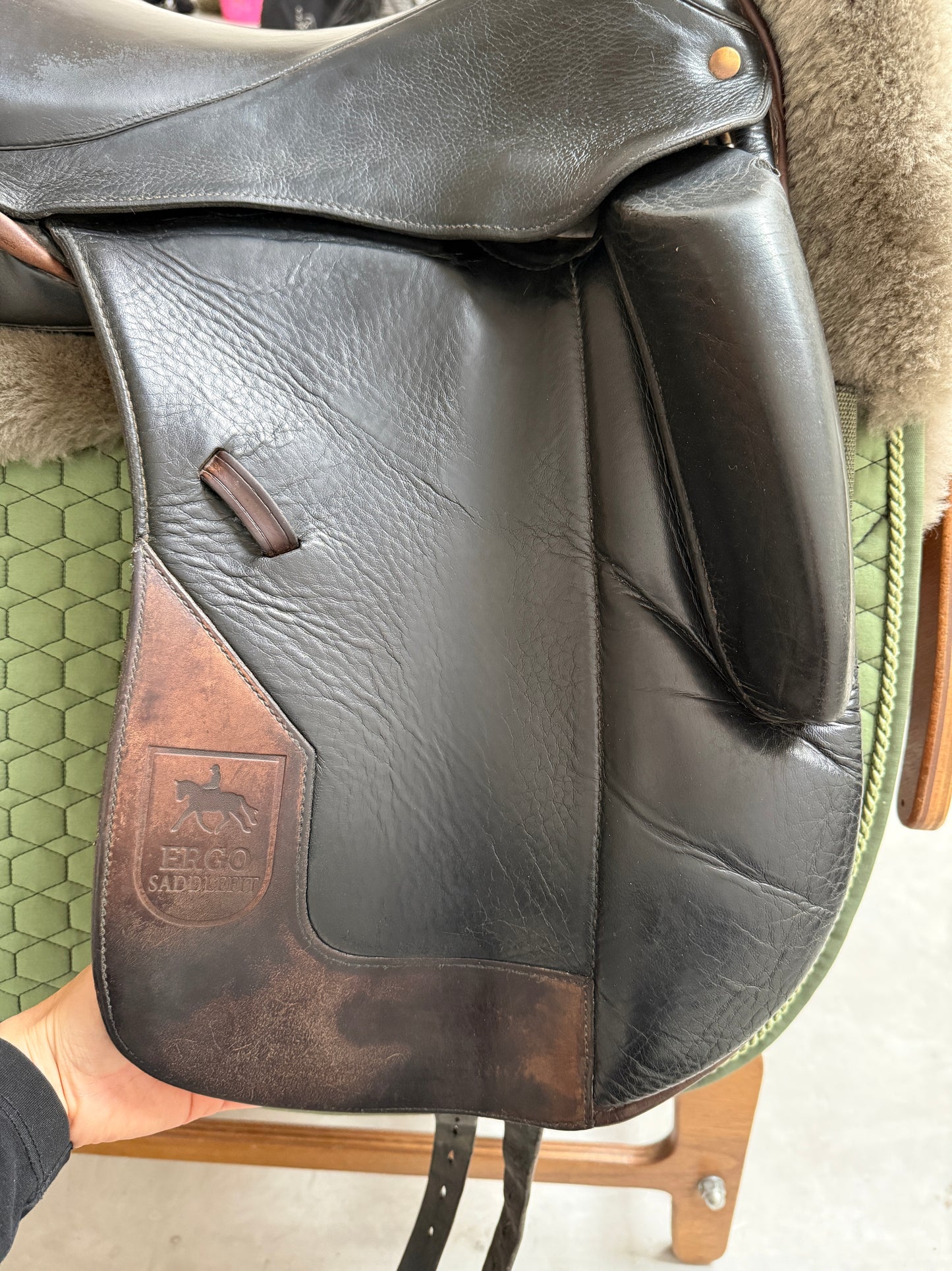 Hennig ESF Ergo Saddlefit Platin Dressursattel Monoblatt 17,5 Zoll