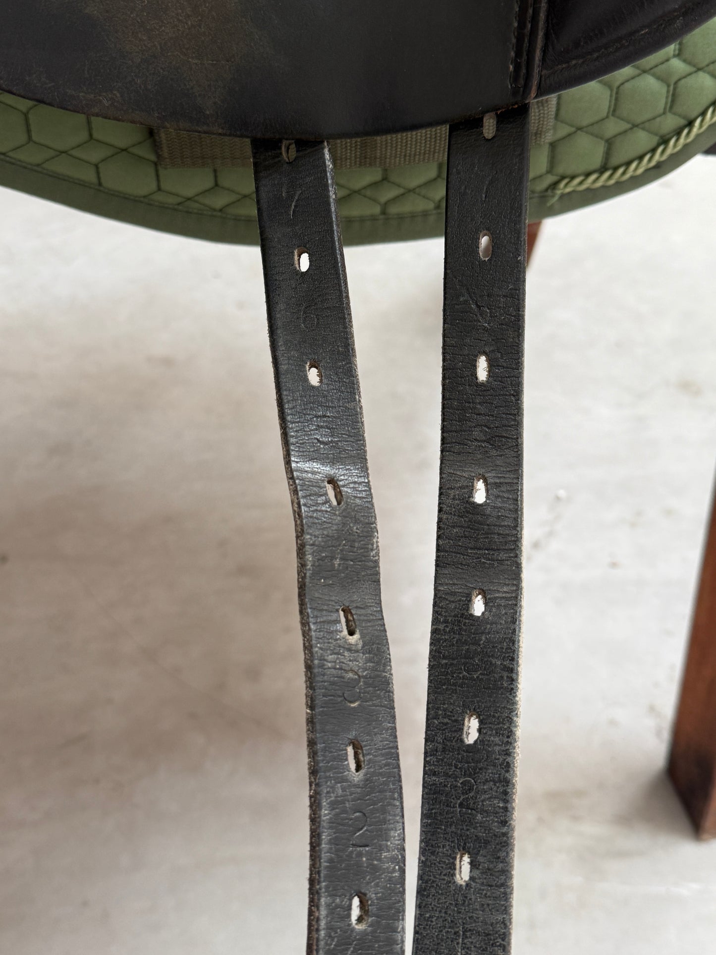 Prestige Hippos Dressage Dressursattel 17 Zoll 33