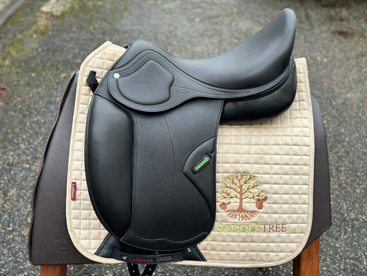 #K8 Amerigo Classic Dressage Pinerolo Dressursattel 17,5 Zoll aus 2022 NEU