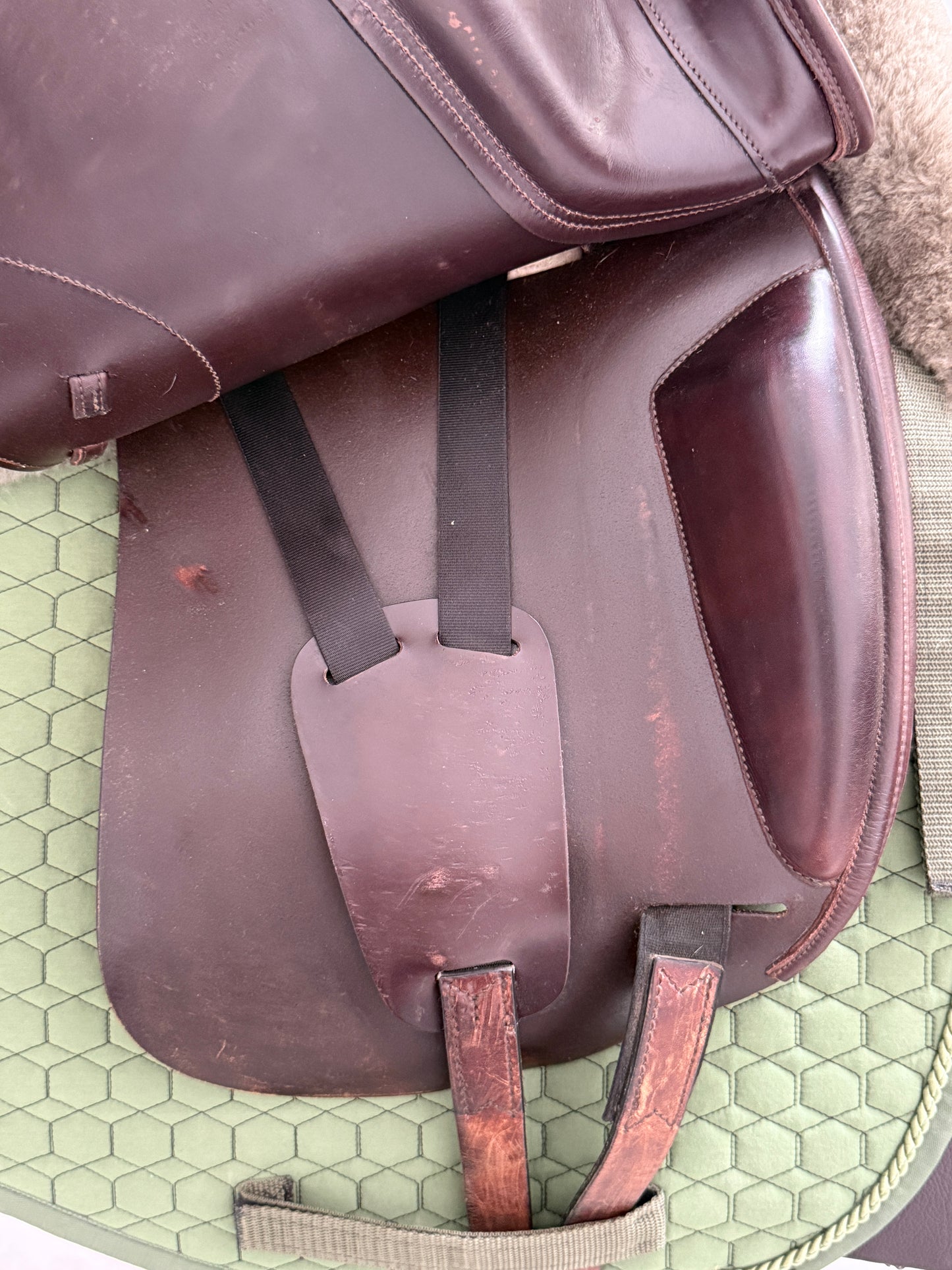 Cobra Dressursattel 17,5 Zoll dunkelbraun doubliert