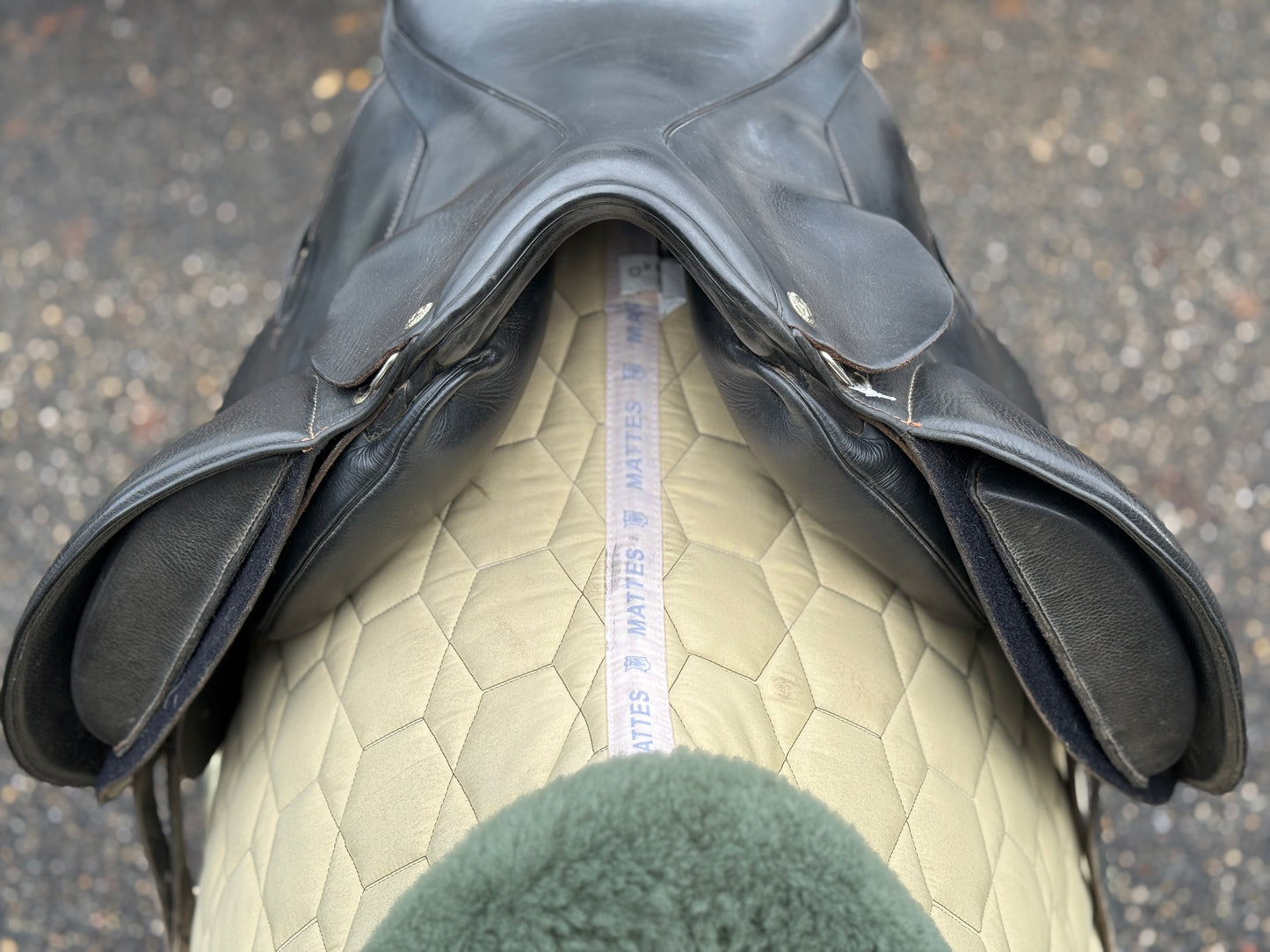 #245 Sommer Somero Dressursattel 17 Zoll H7 Protection Compact Kissen